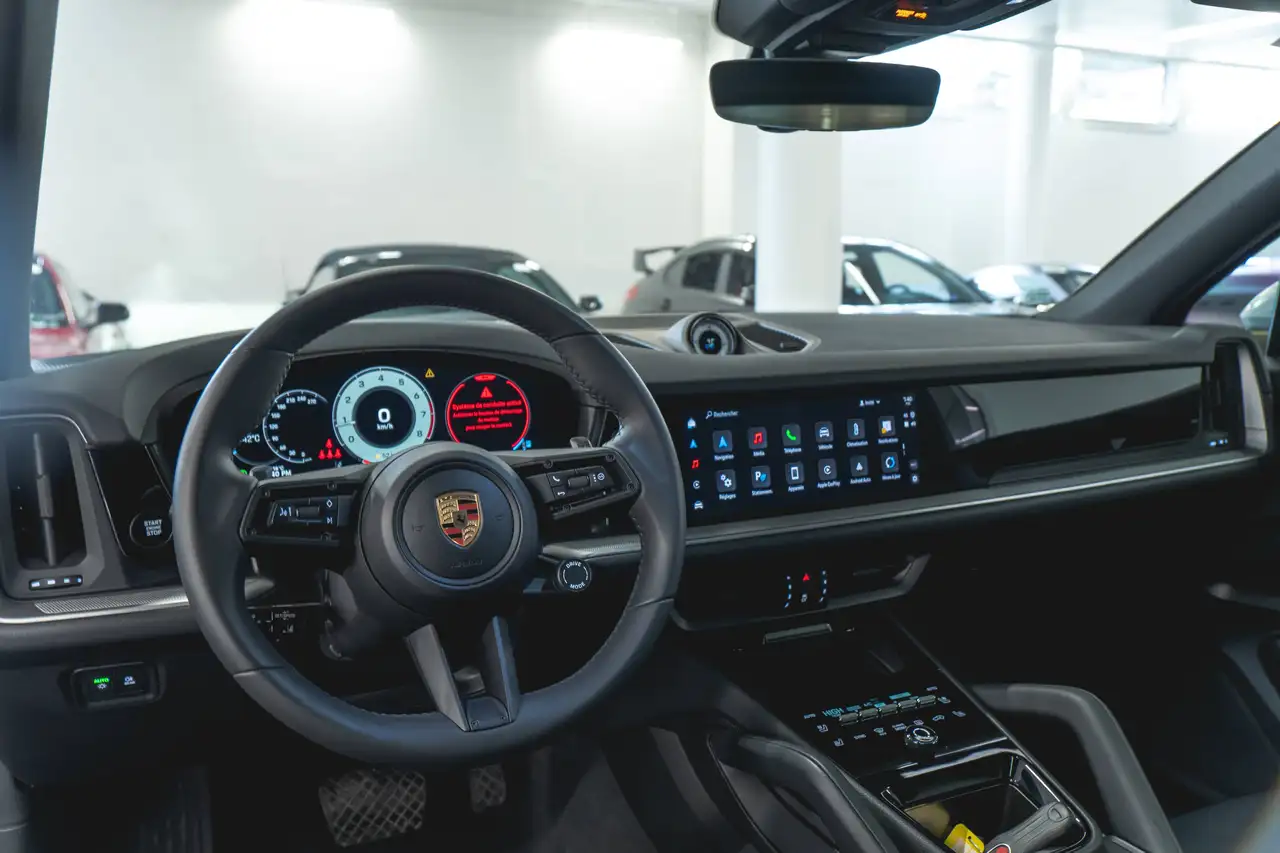 Porsche Cayenne снимка Porsche Cayenne