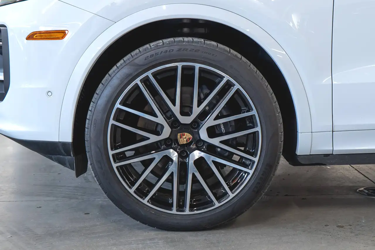 Porsche Cayenne снимка Porsche Cayenne