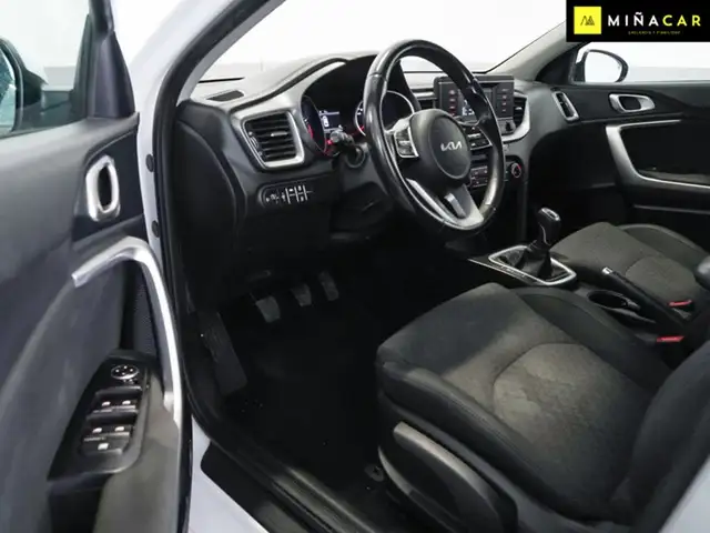 Kia Ceed view 11