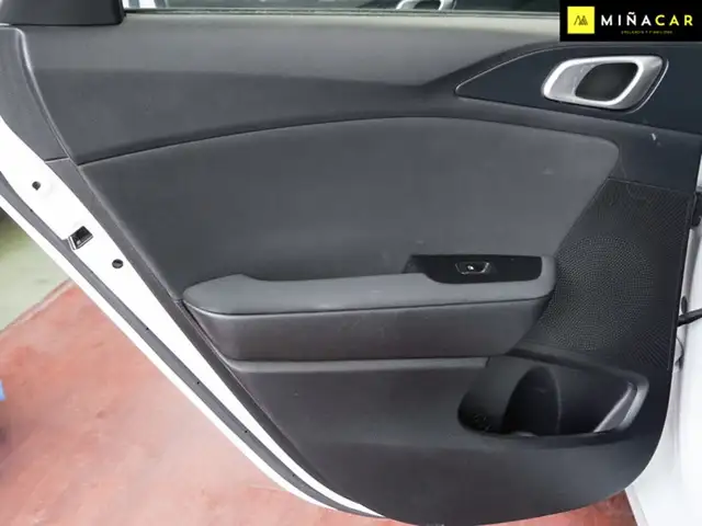 Kia Ceed view 22