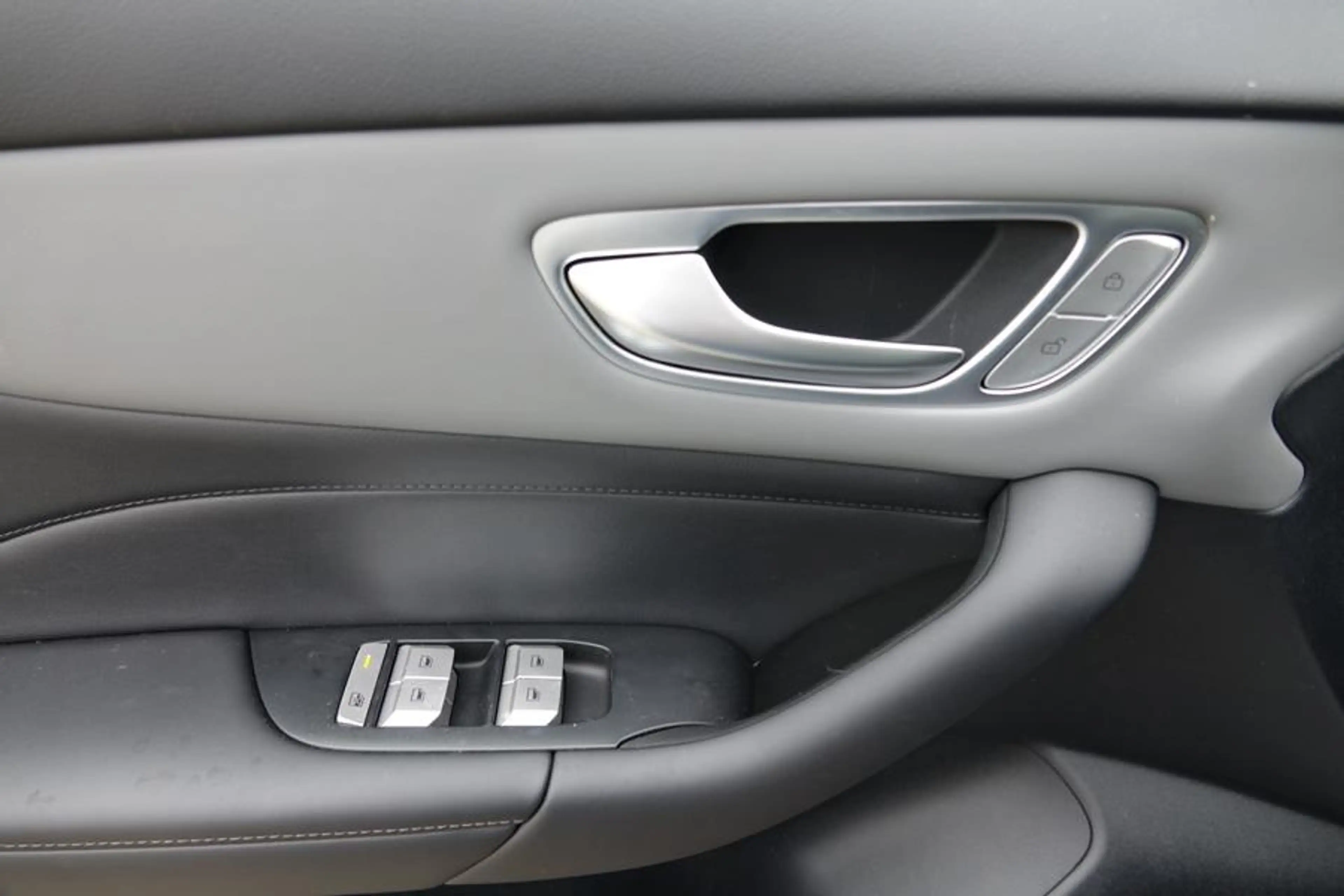 MG MG4 PREMIUM 190PS 64 kWh 7J Garantie — photo 14