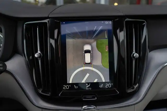 Volvo XC60 view 13