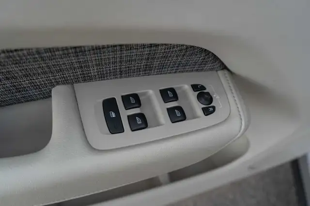 Volvo XC60 view 10