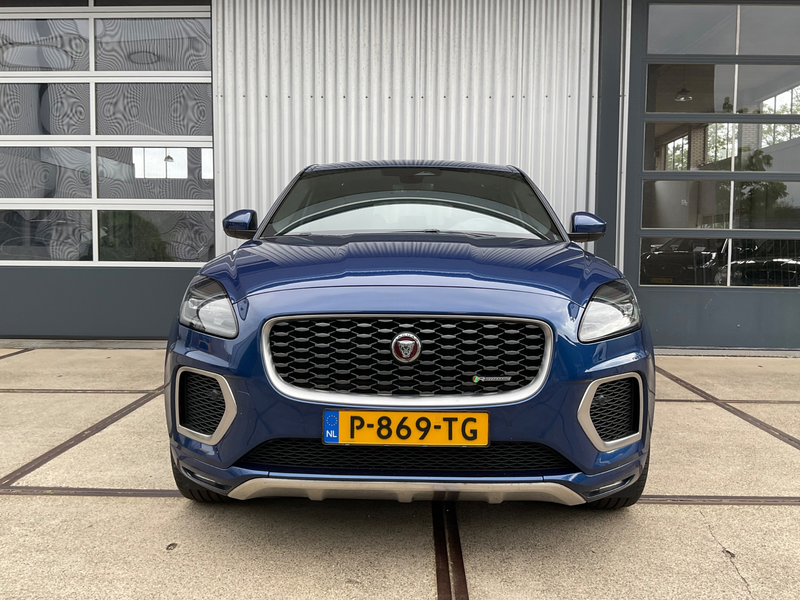 Jaguar E-Pace 1.5 P300e AWD R-Dynamic HSE — photo 4