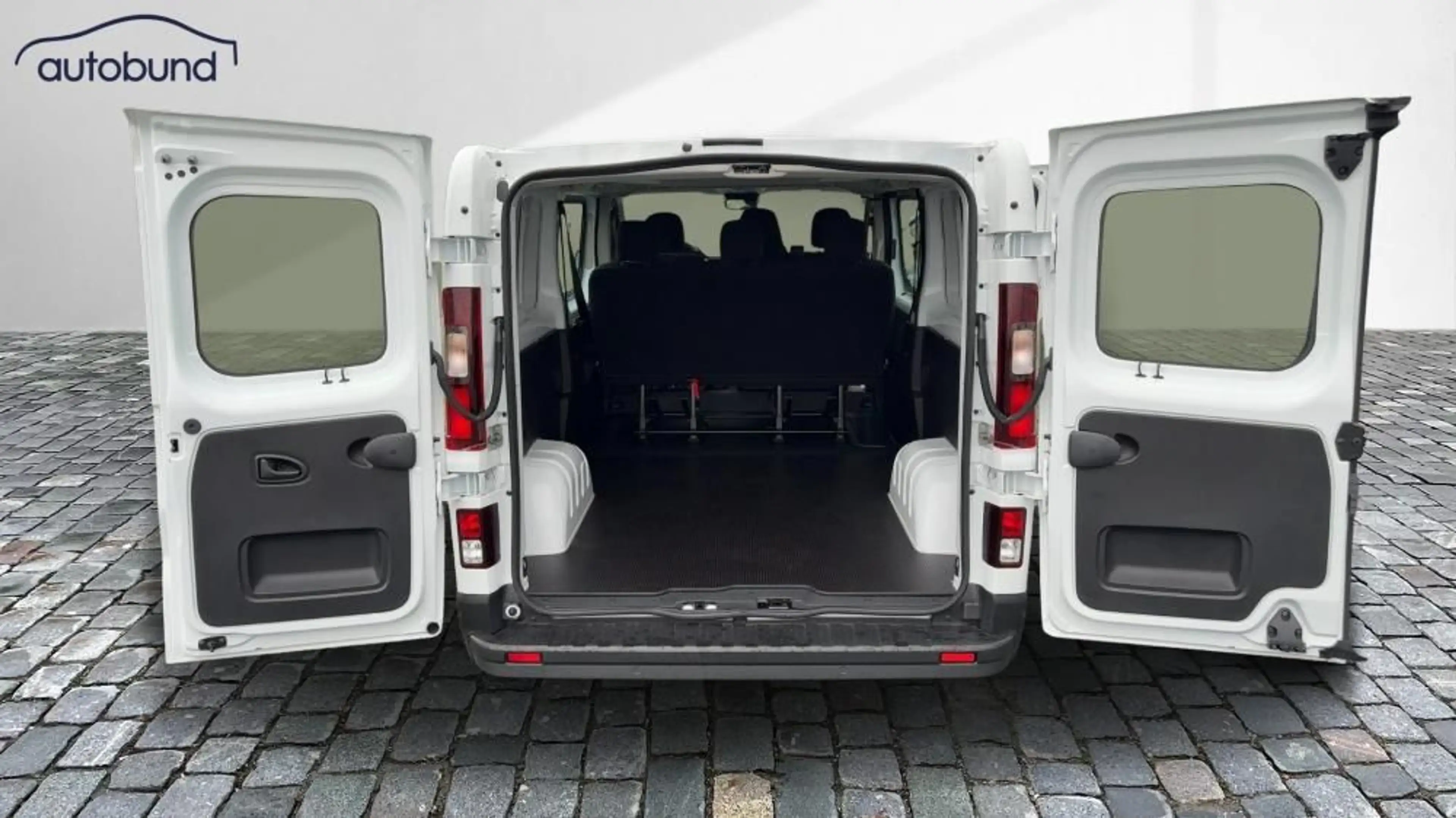 Renault Trafic III 2,0 dCi Combi Van L2H1 6-Sitzer LED — photo 9