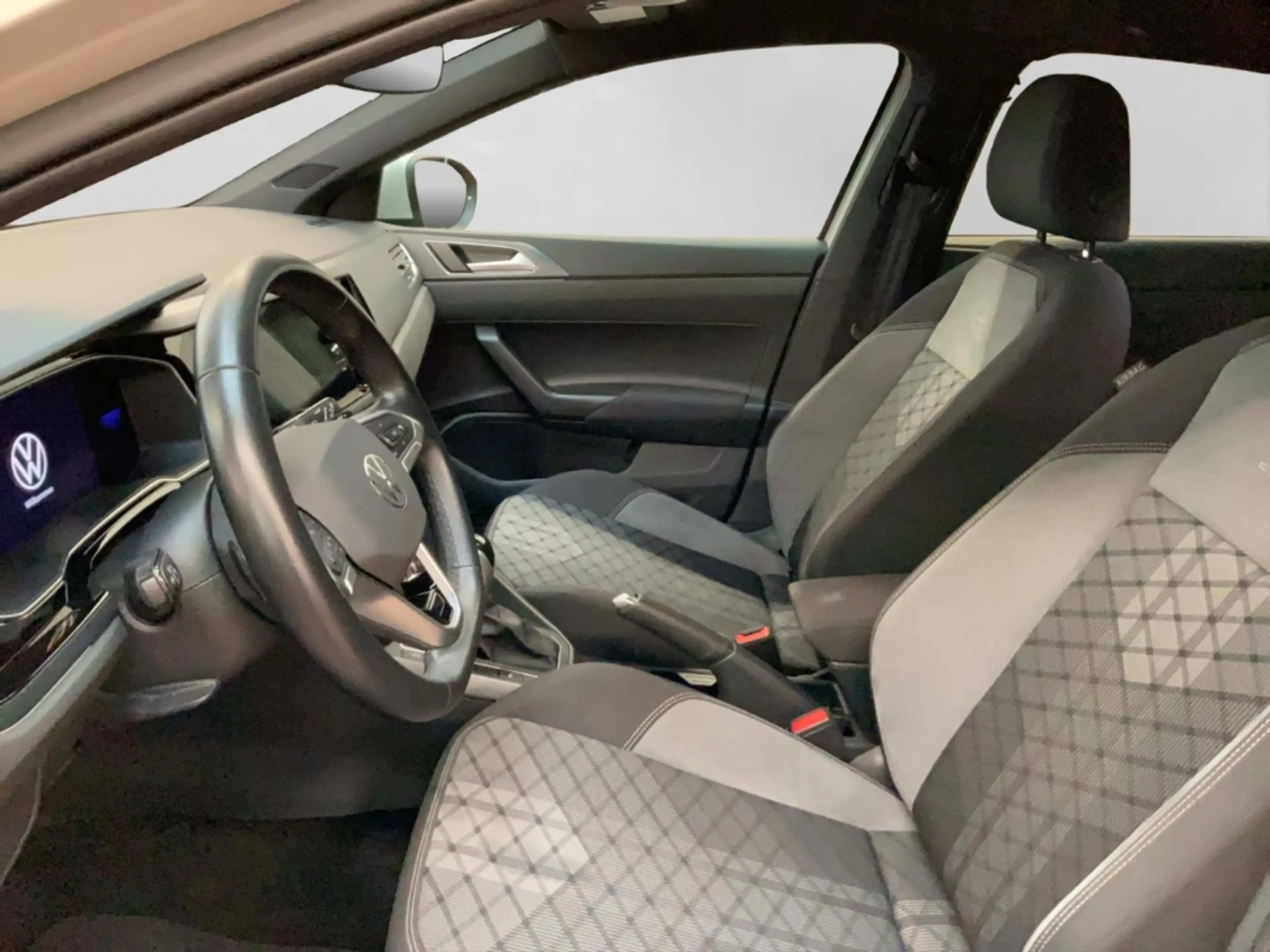 Volkswagen Taigo 1.0 TSI R line Alu Matrix-LED AHK Kamera Navi ACC — photo 8