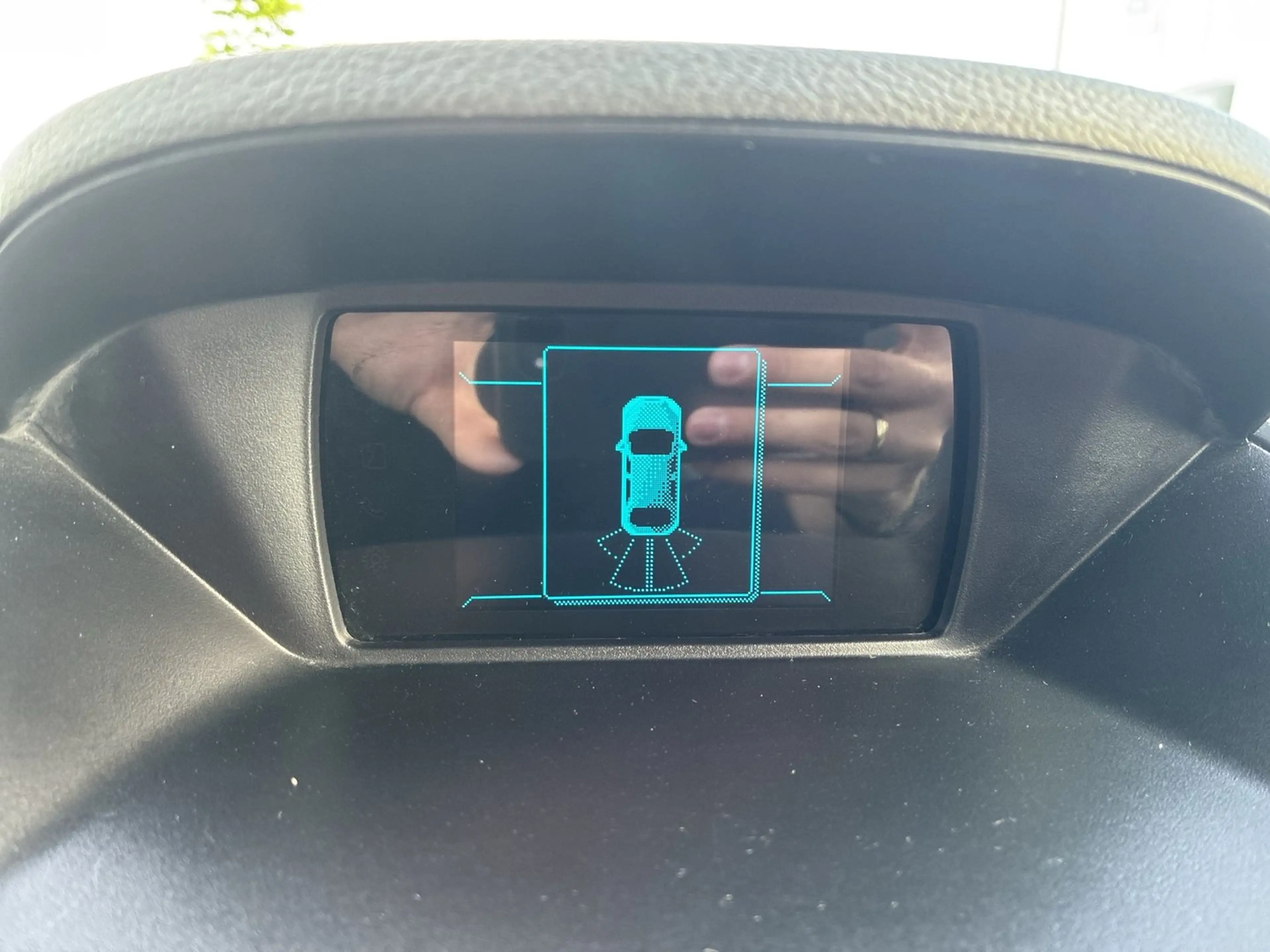 Ford Tourneo Courier 1,0 EcoBoost Titanium — photo 15