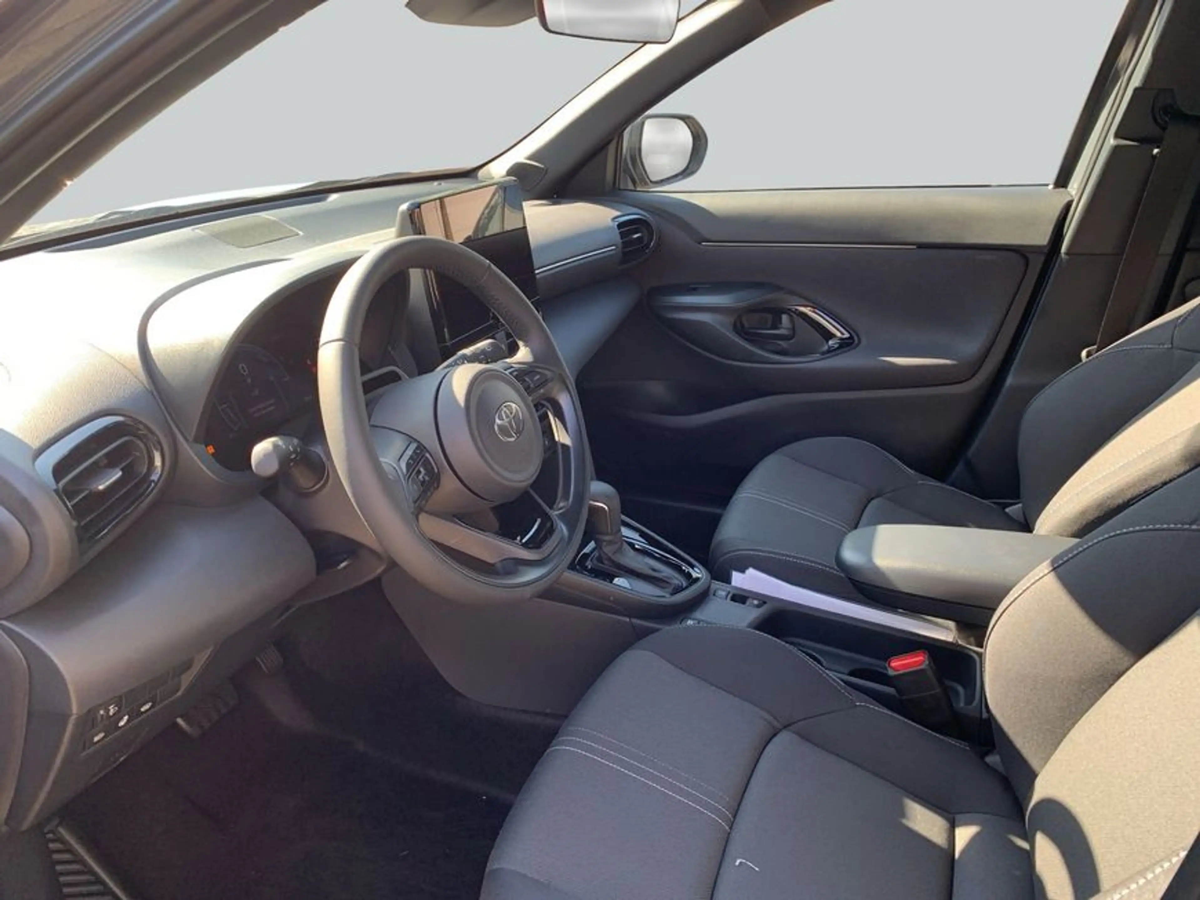 Toyota Yaris Cross Hybrid 130 1.5 VVT-i Teamplayer 68 kW, — photo 9