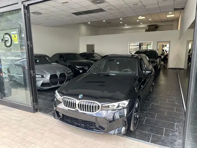 BMW 3 Series view 4