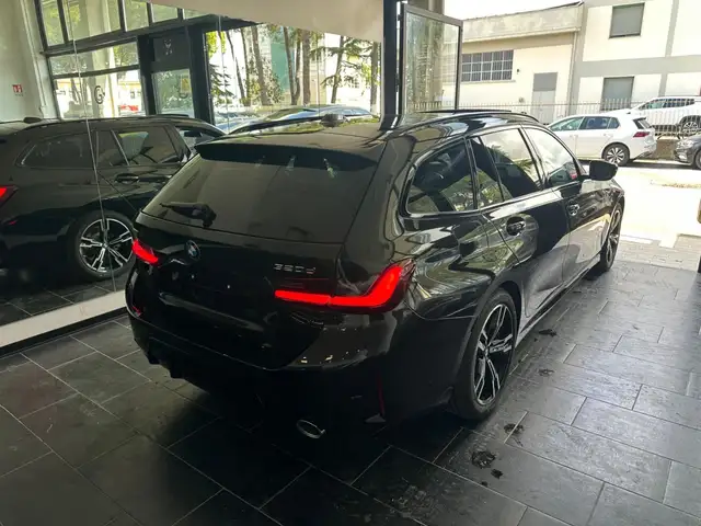BMW 3 Series view 7