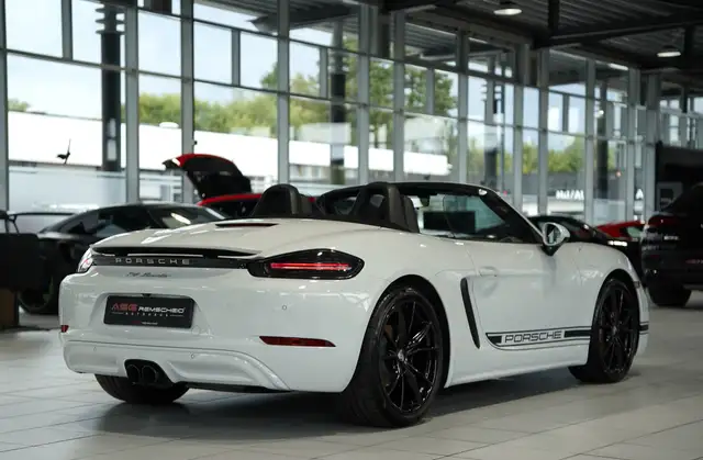 Porsche Boxster view 7