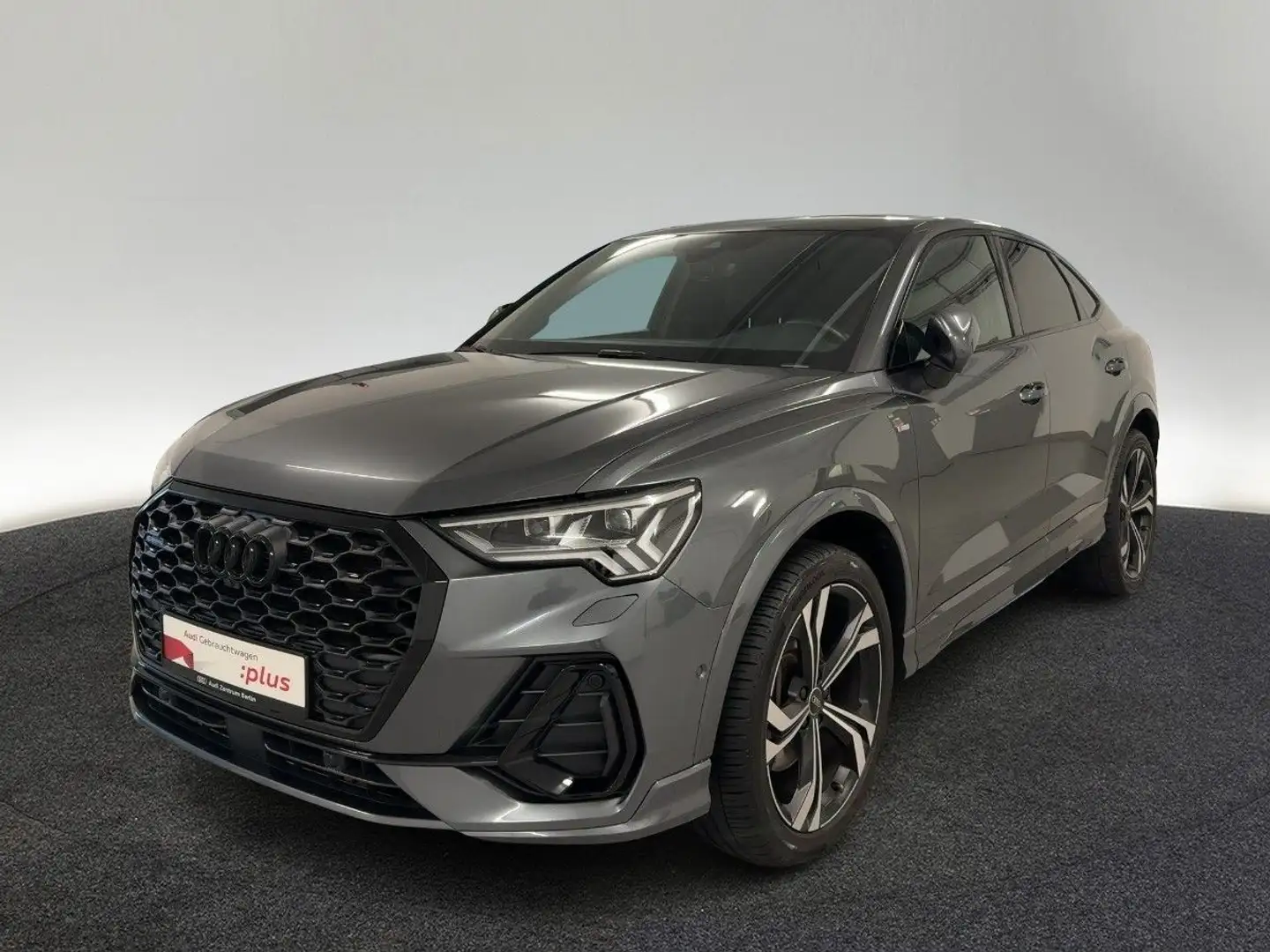 Audi Q3 S line 45 TFSI qu.S tr. STDHZG PANO Grau - 2