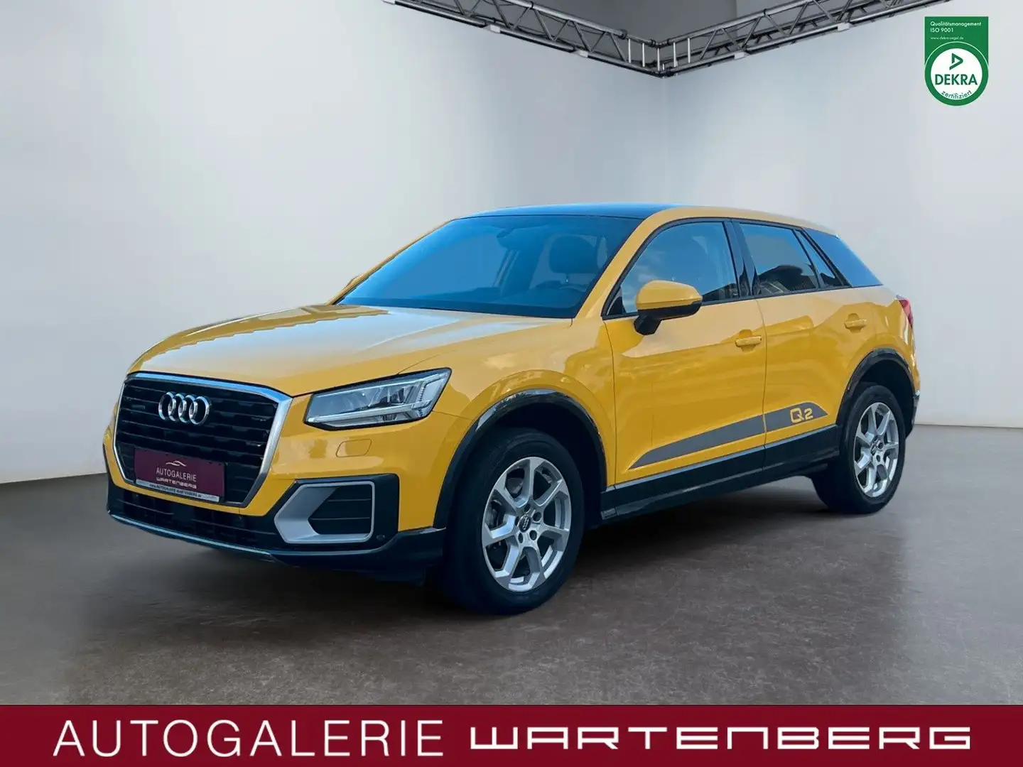 Audi Q2 quattro design/B&O/PANO/LED/AHK/LEDER/ Gelb - 1
