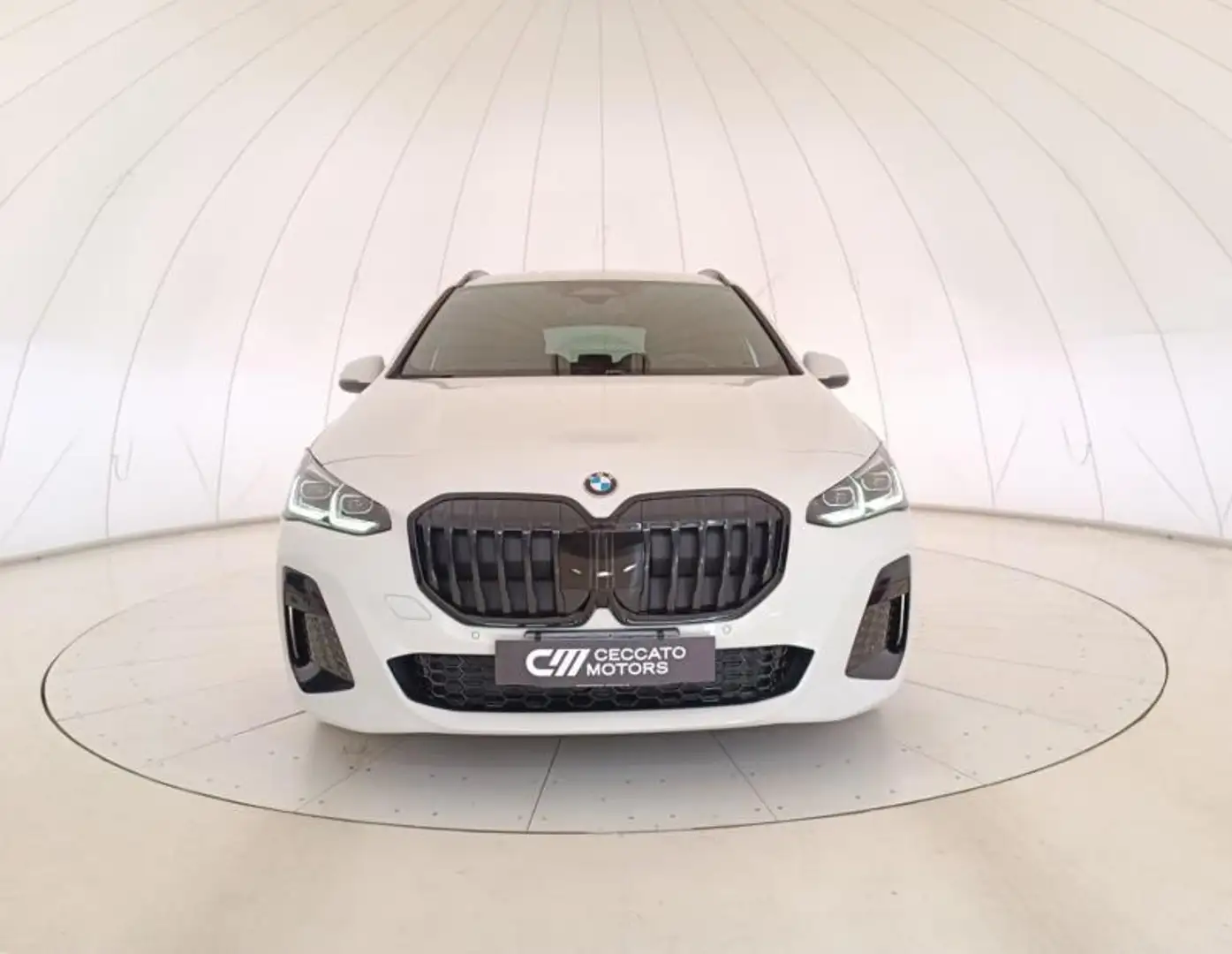 BMW 218 d Active Tourer Msport auto Bianco - 2