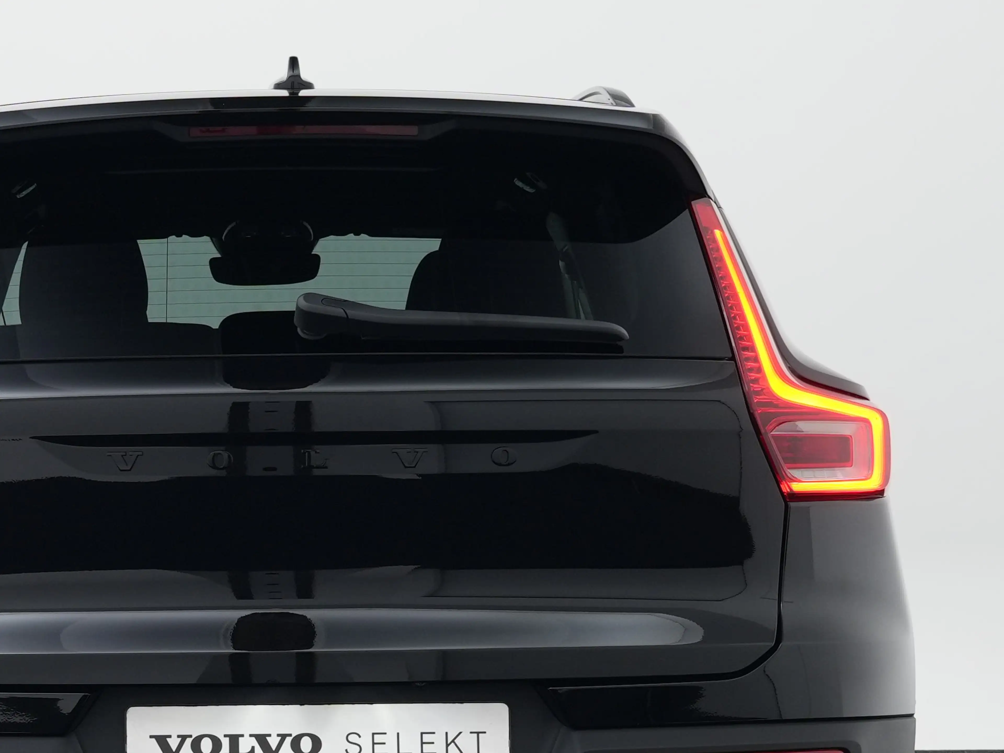 Volvo EX40 Twin 300KW AWD Plus Black Edition | 360° Camera | — photo 7