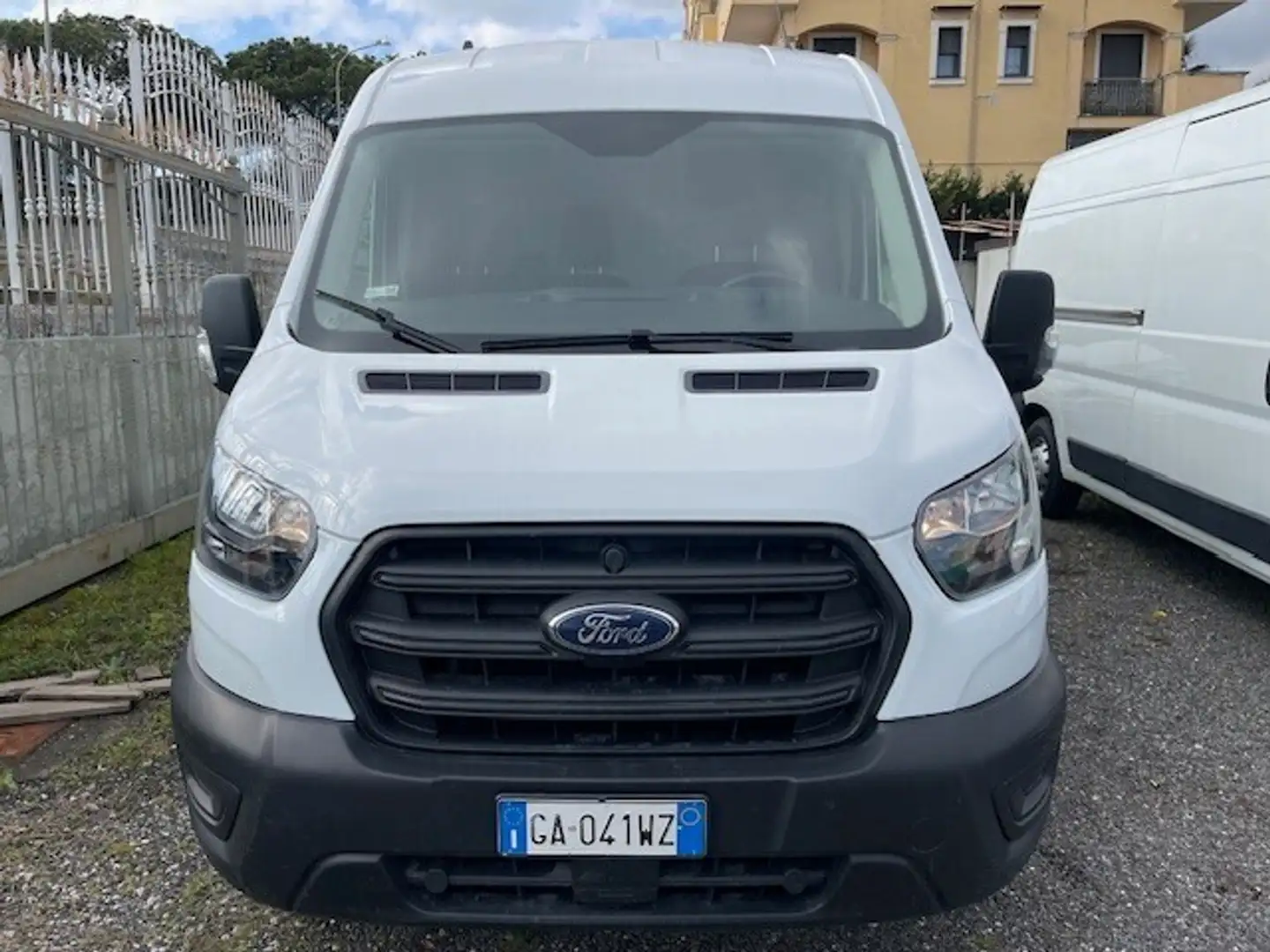 Ford Transit 2.0 tdci AdBlue 170cv 350 Blanc - 2