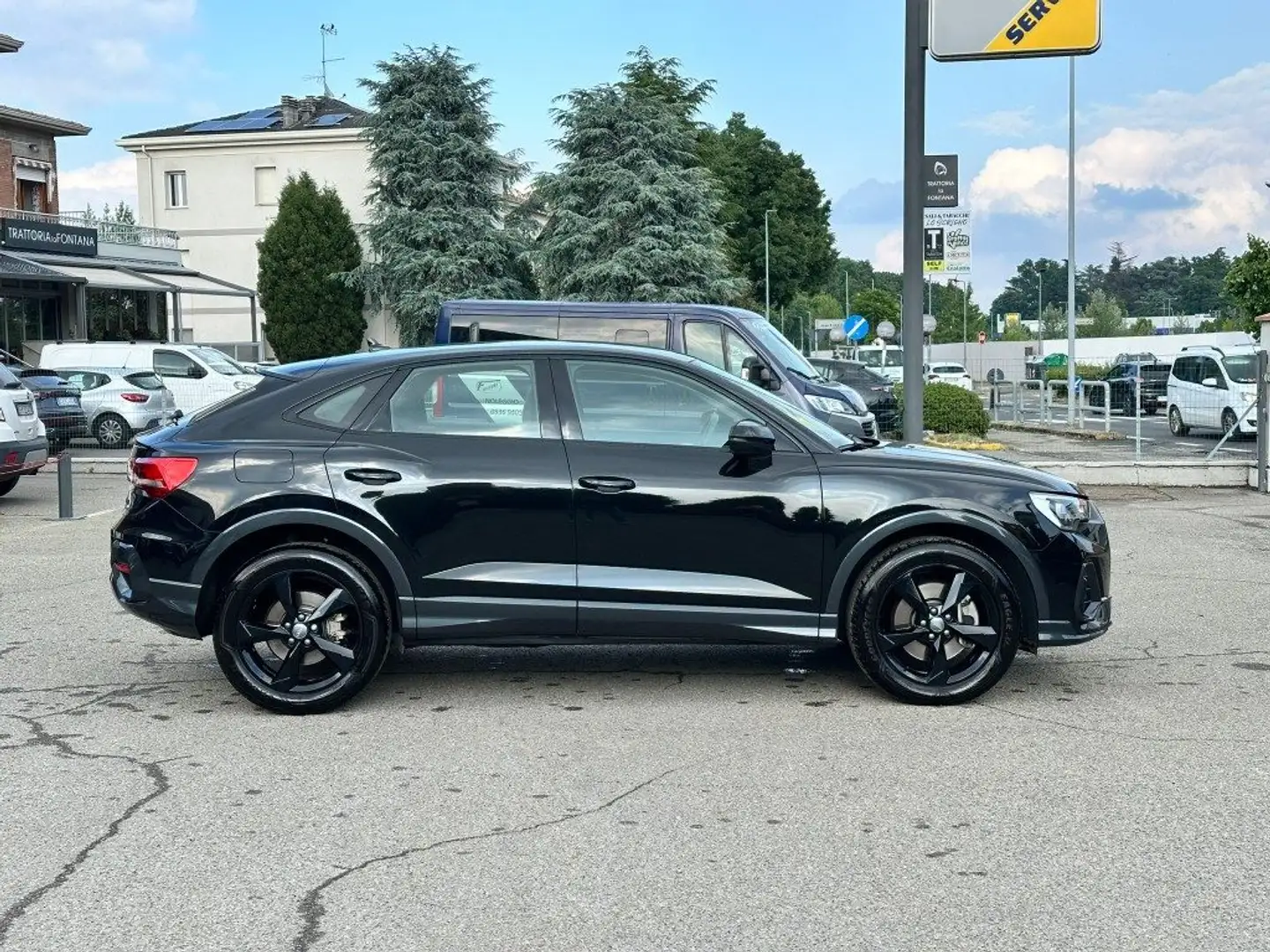 Audi Q3 SPB 45 TFSI S tronic quattro edition Schwarz - 2
