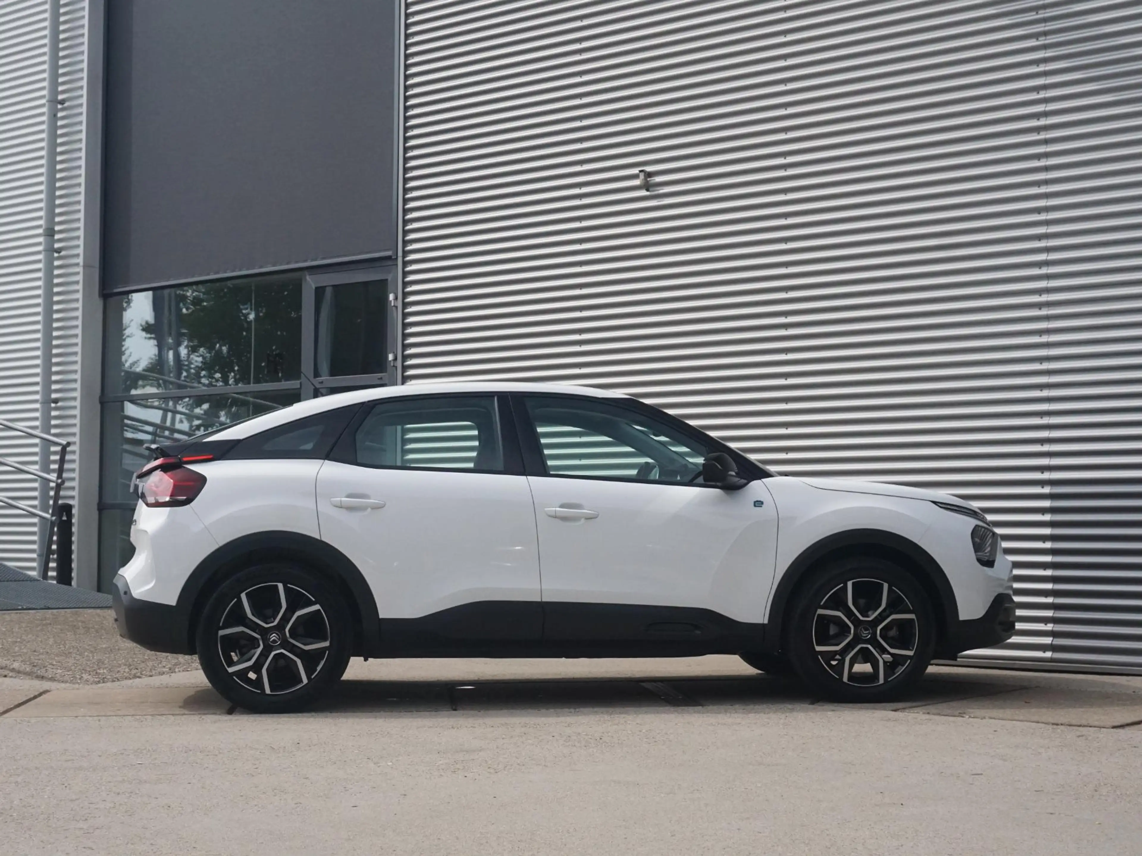 Citroen E-C4 Electric Feel Pack 50 kWh 180° Camera | Keyless | Head-up d — photo 6