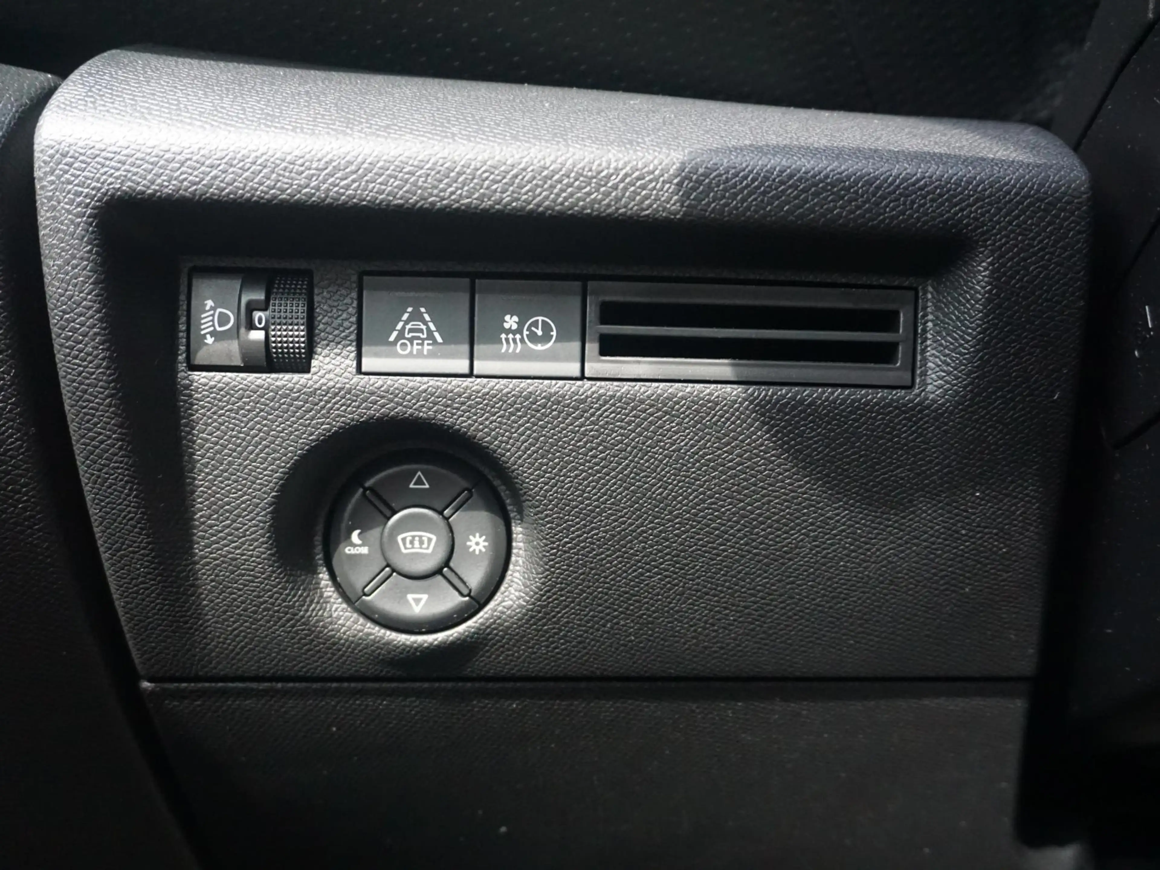 Citroen E-C4 Electric Feel Pack 50 kWh 180° Camera | Keyless | Head-up d — photo 13