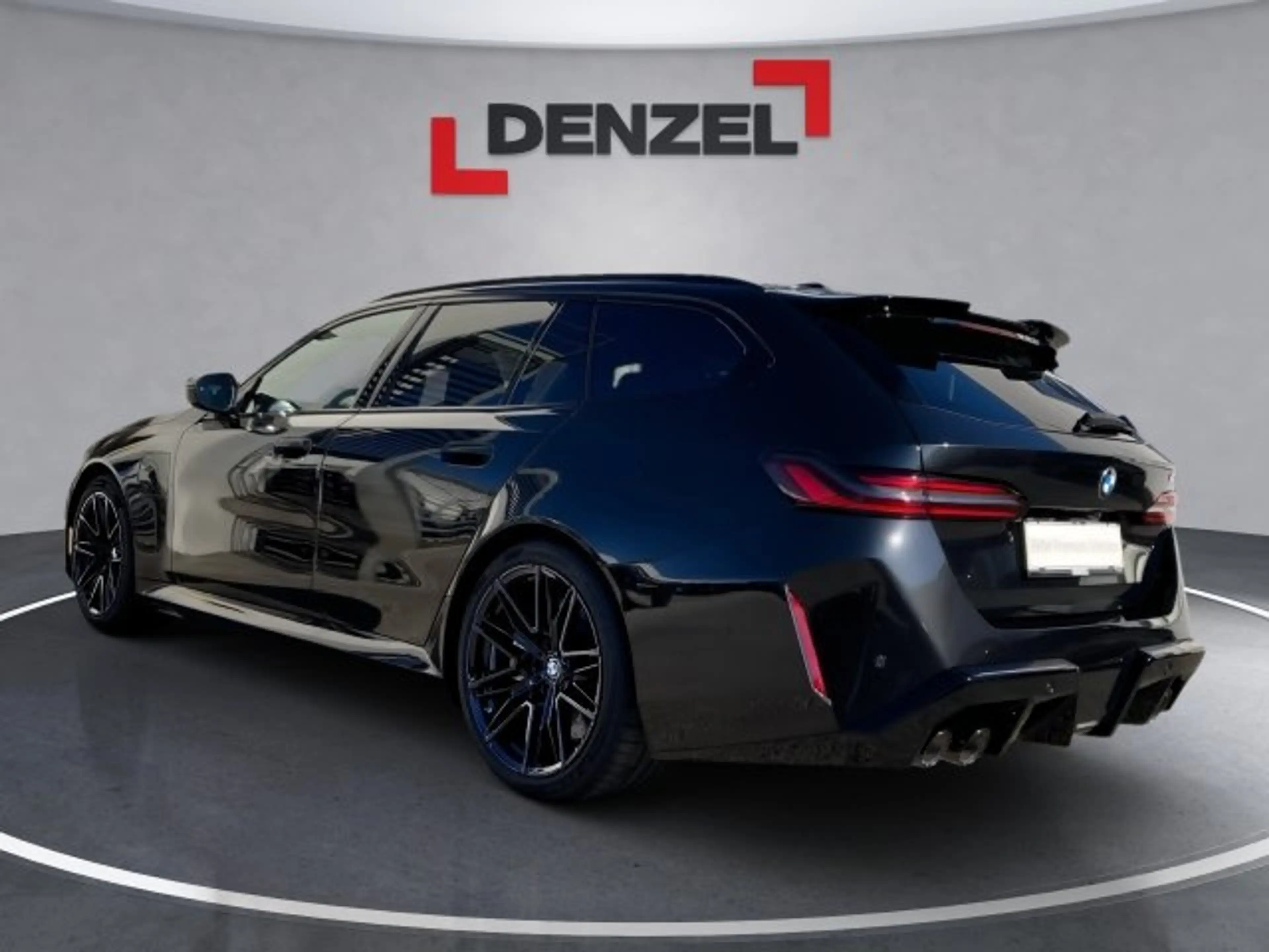 BMW M5 Touring — photo 3