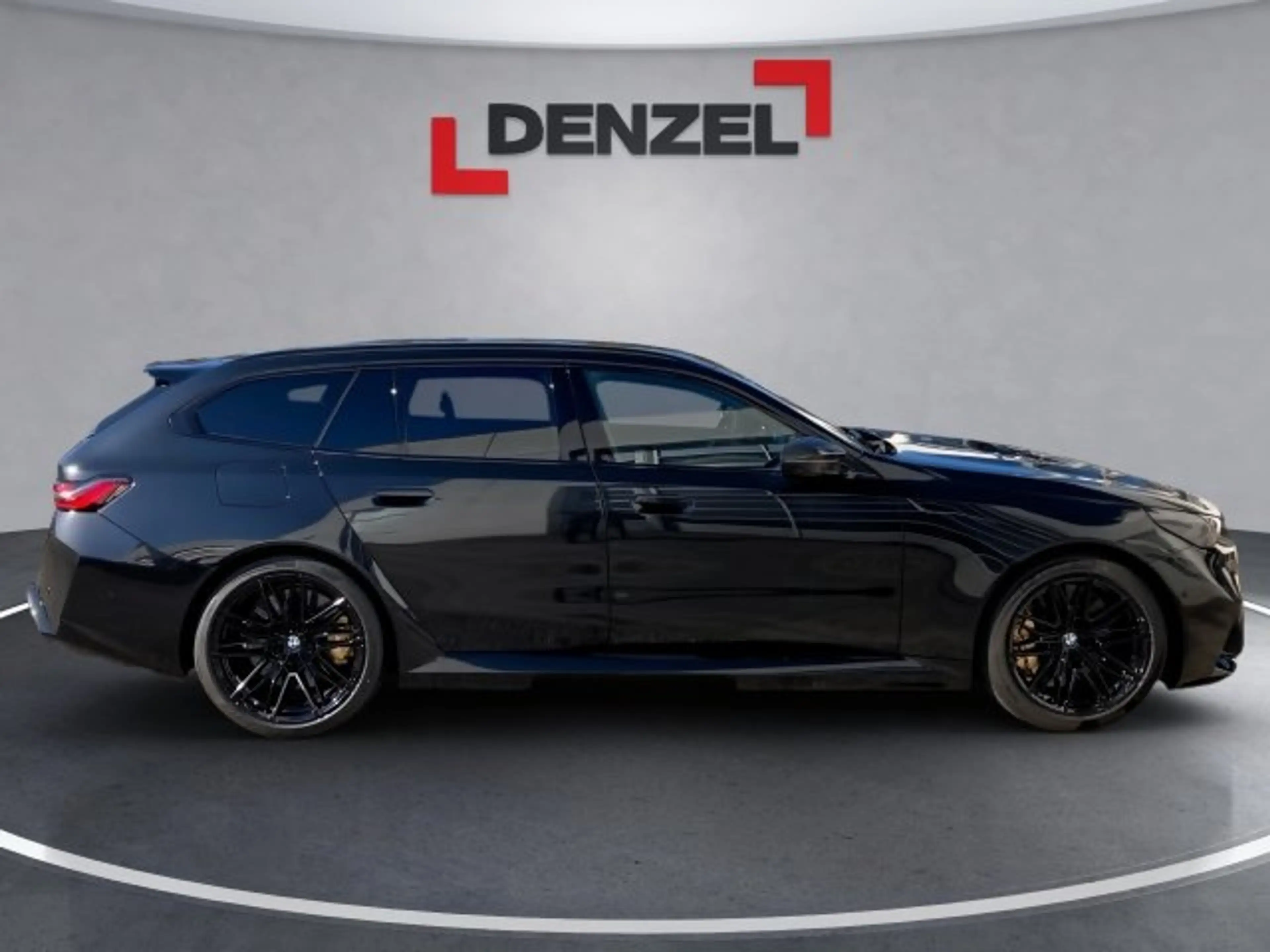 BMW M5 Touring — photo 5