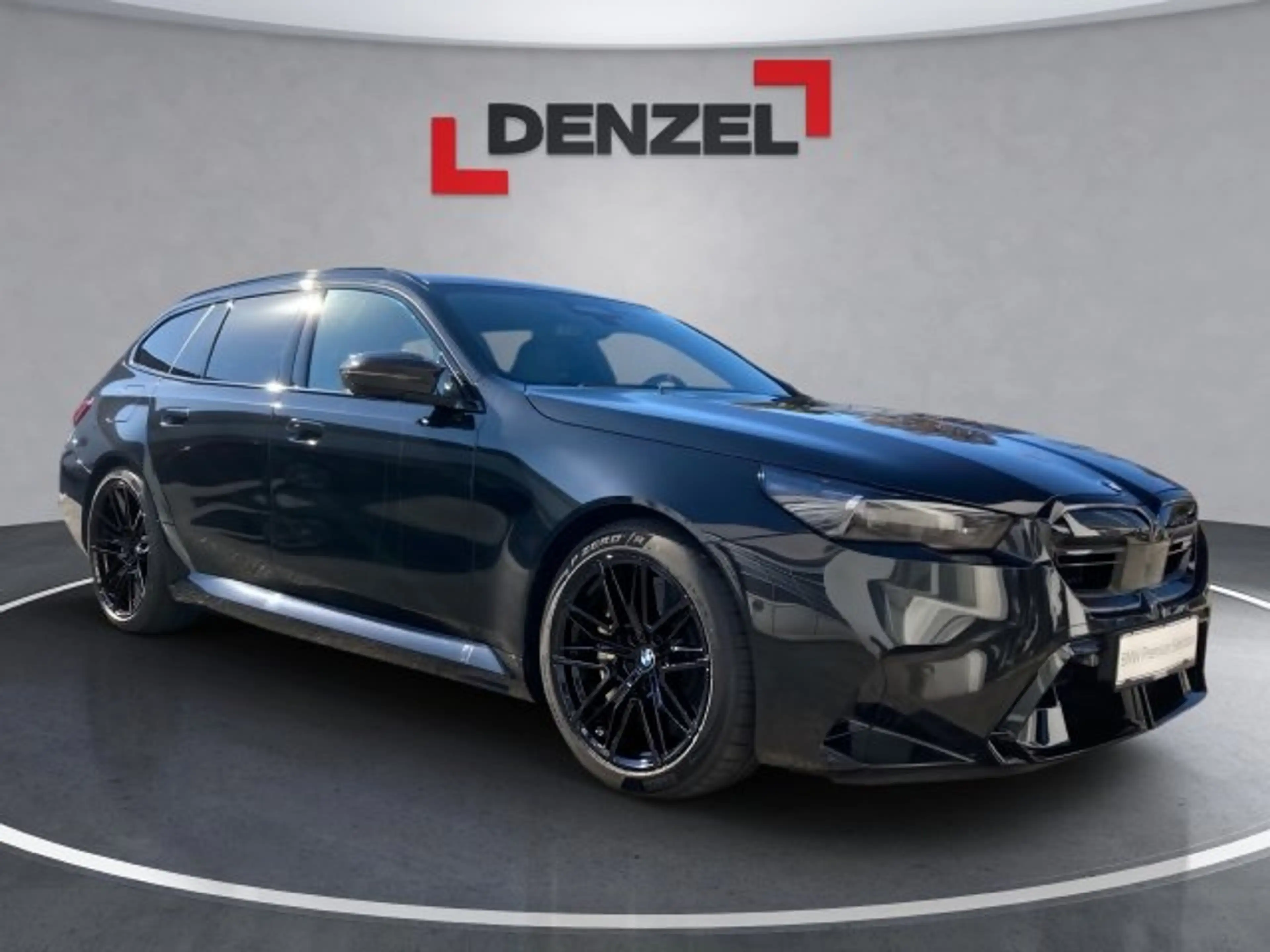 BMW M5 Touring — photo 6