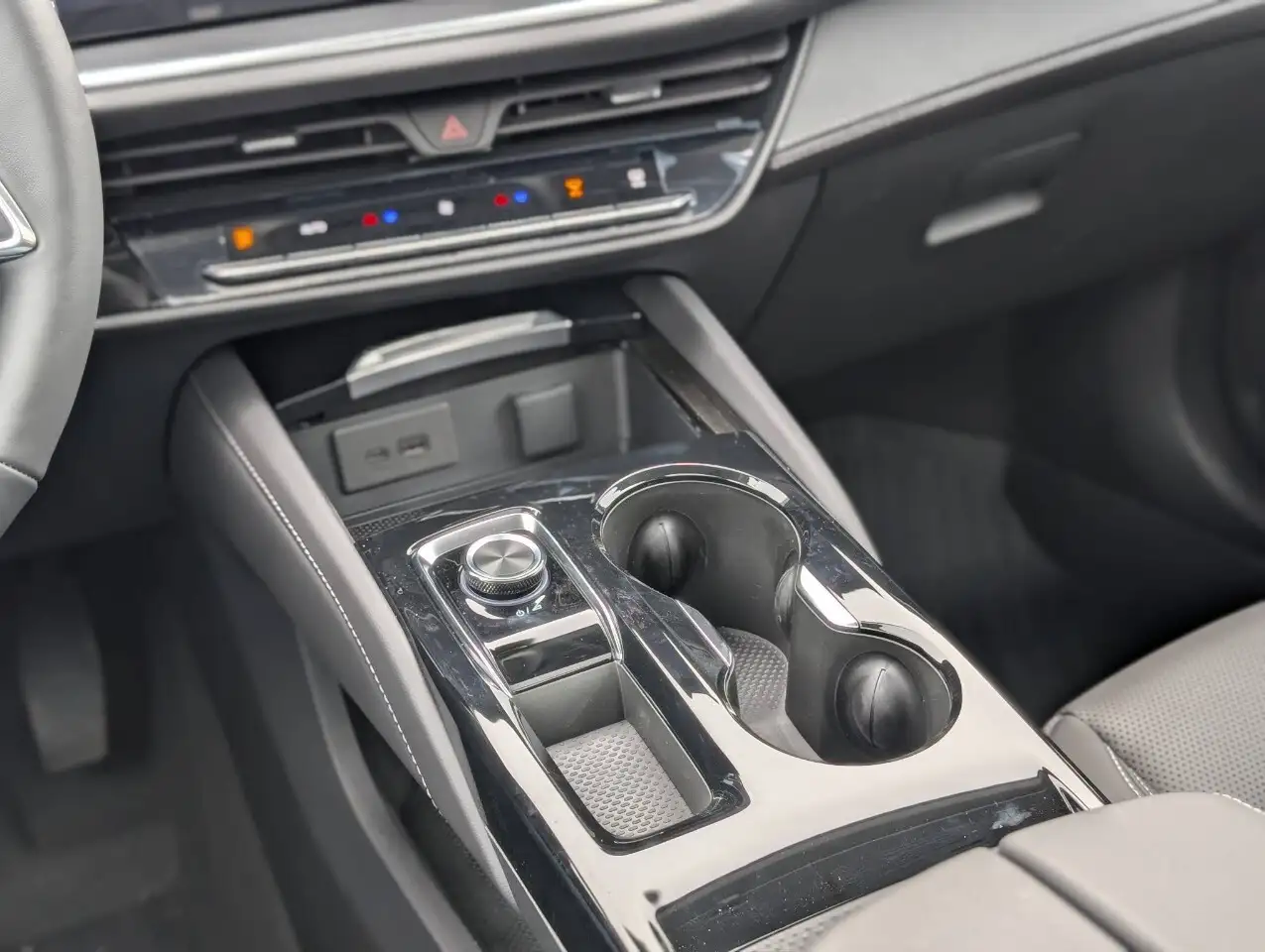 Buick Envision снимка Buick Envision