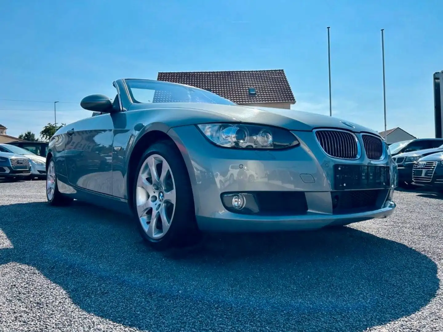 BMW 330 CARBIO AUT + LEDER + XENON + ACC Blau - 2