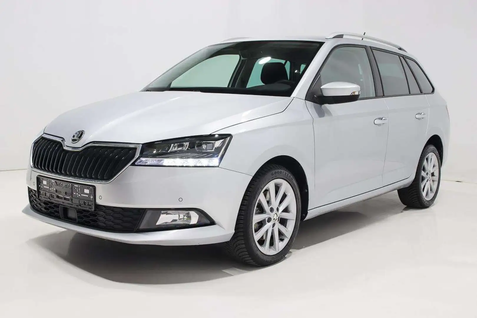 Skoda Fabia COMBI 1.0 TSI 95 DSG LED GPS ACC CARPLAY JA16 Argent - 2