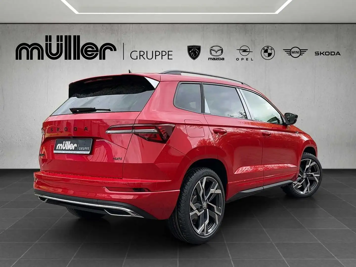 Skoda Karoq 2.0 TSI 4x4 DSG Sportline Rot - 2