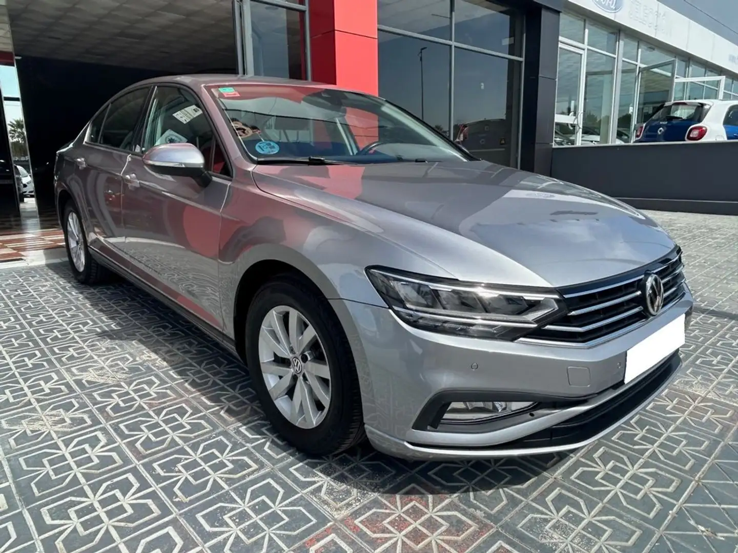 Volkswagen Passat 1.6TDI Business DSG7 Gris - 1