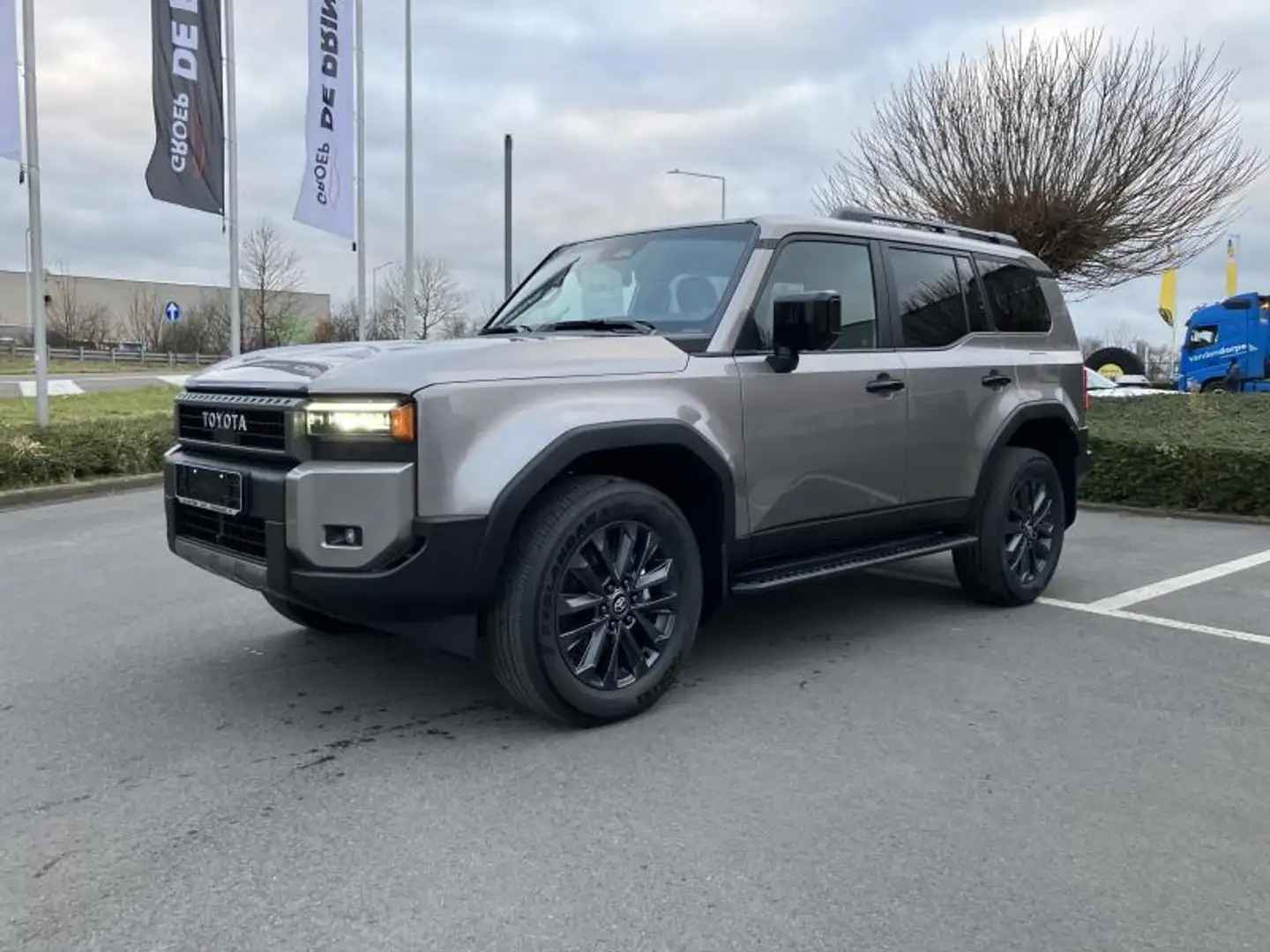 Toyota Land Cruiser VX-L Brons - 1