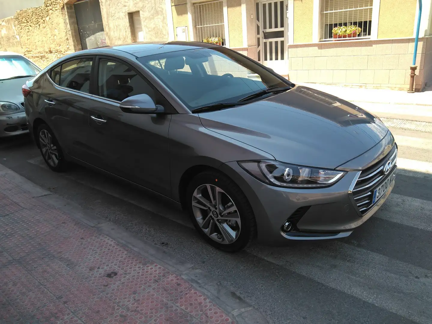 Hyundai ELANTRA Elantra 1.6CRDi Tecno 136 Tecno Grau - 2