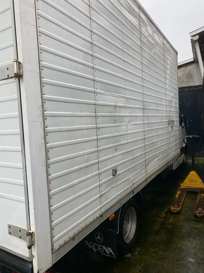 Mercedes-Benz Sprinter - 2