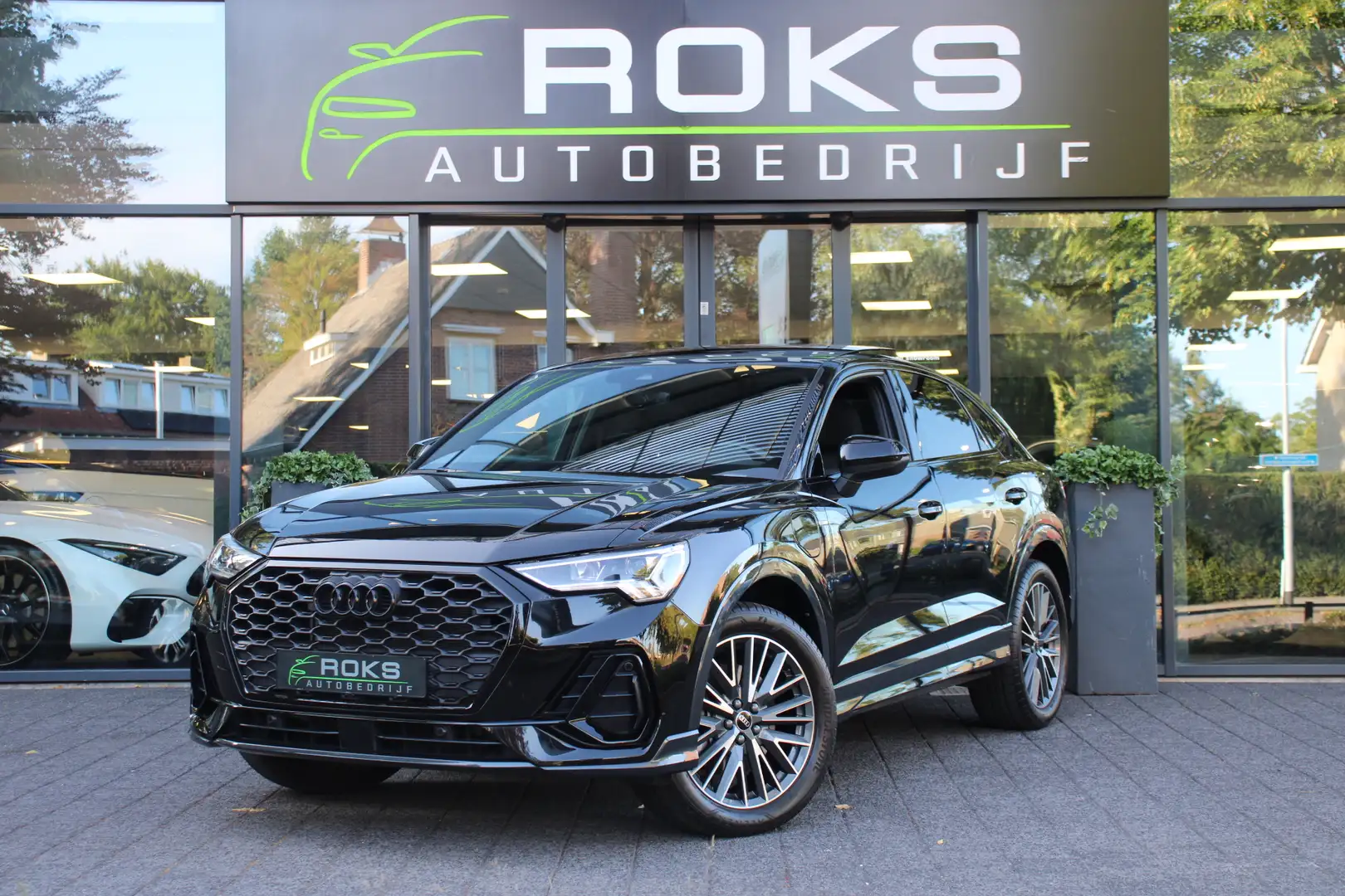 Audi Q3 Sportback 45 TFSI e S Edition Black-Optic Zwart - 1