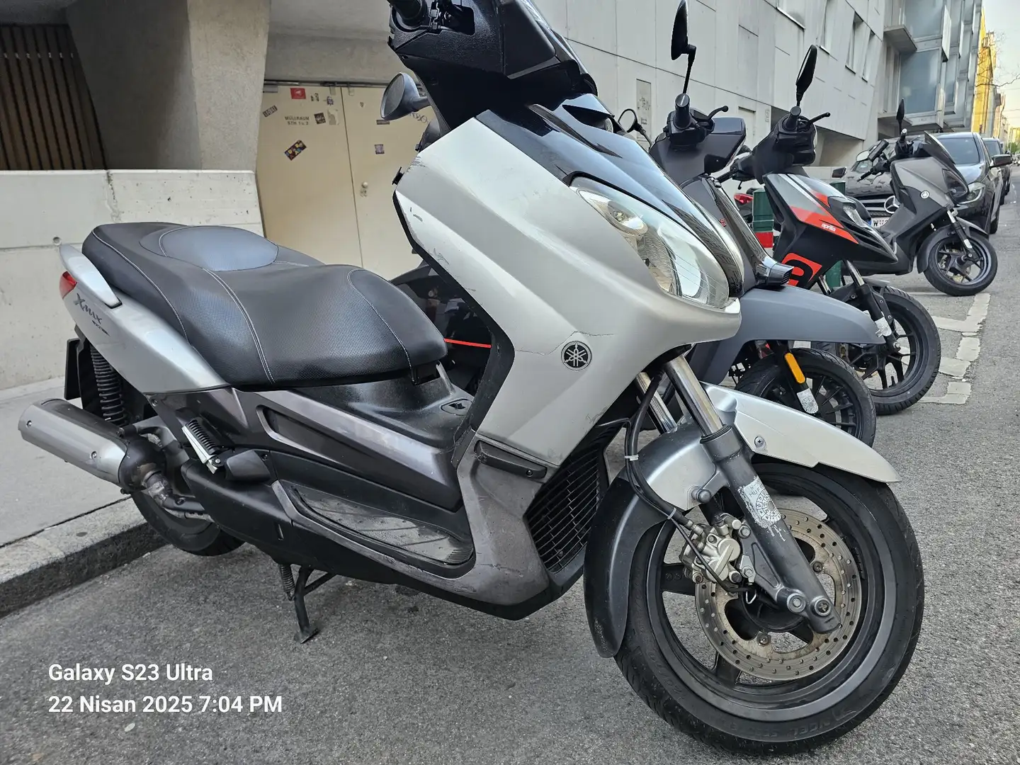 Yamaha YP 125 Gris - 2