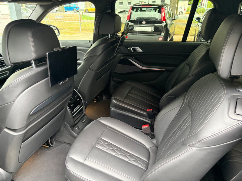 BMW X7 M50 d — photo 12
