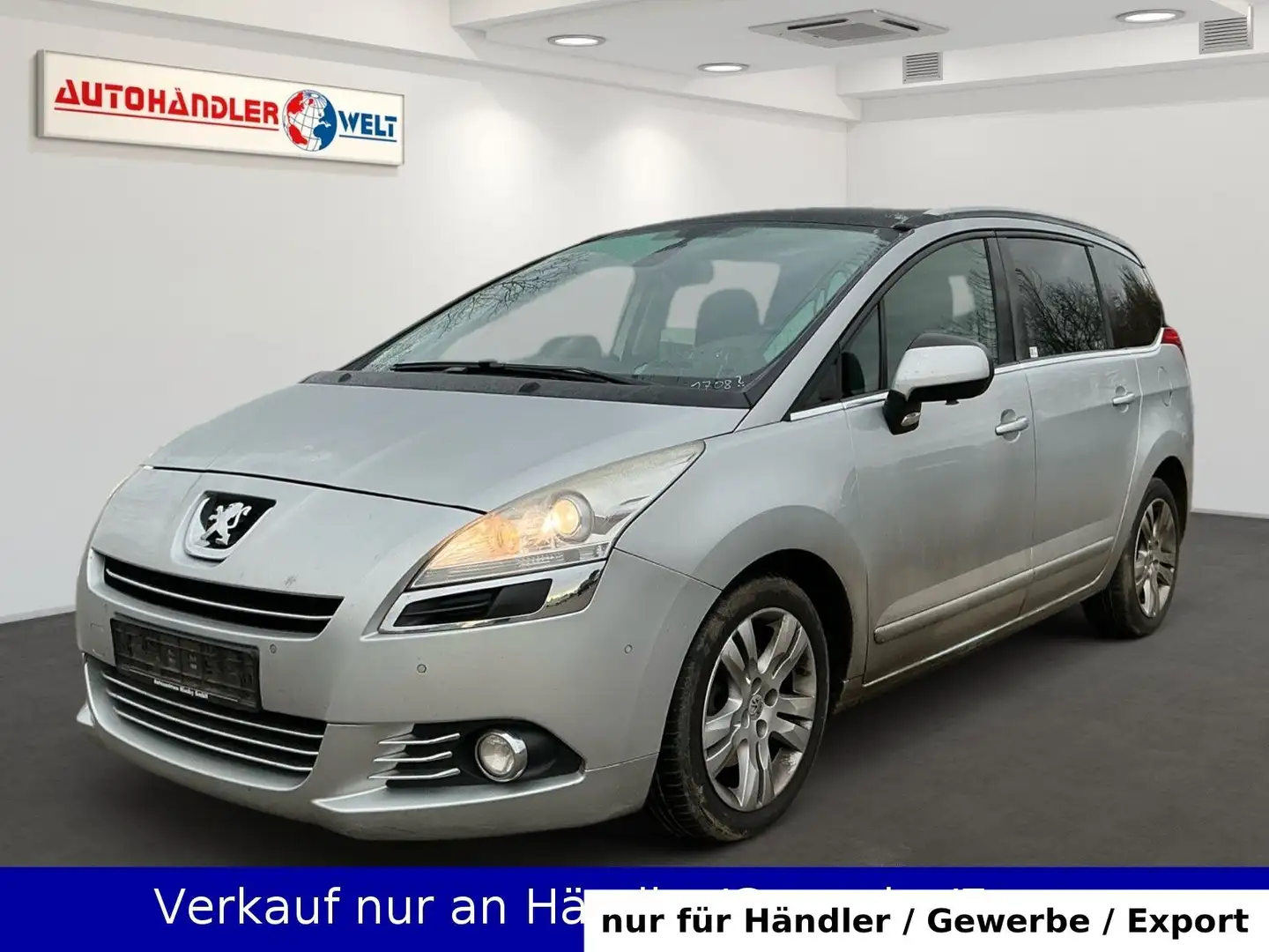 Peugeot 5008 2.0 16V HDi Platinum Automatik 7-Sitze Silber - 1