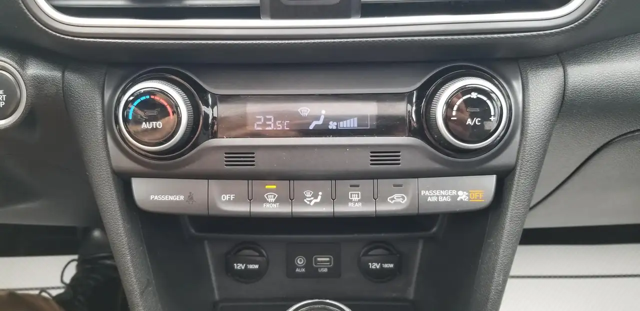 Hyundai KONA photo Hyundai KONA