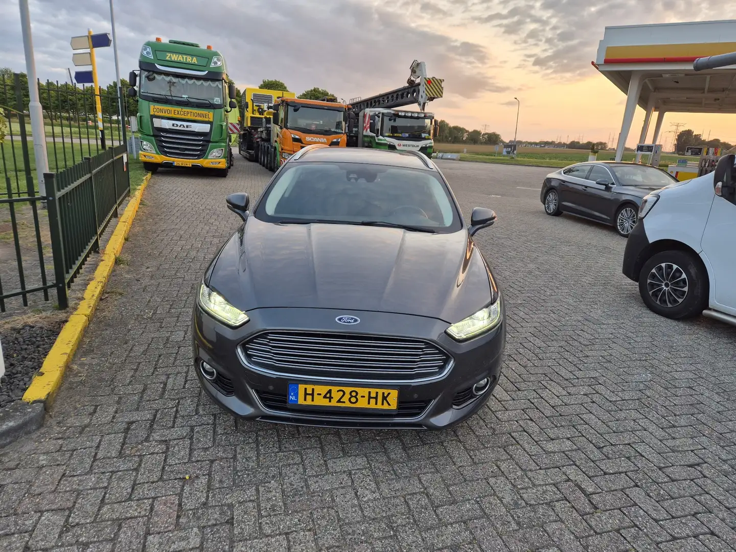 Ford Mondeo 1.6 TDCi Titanium Grijs - 2