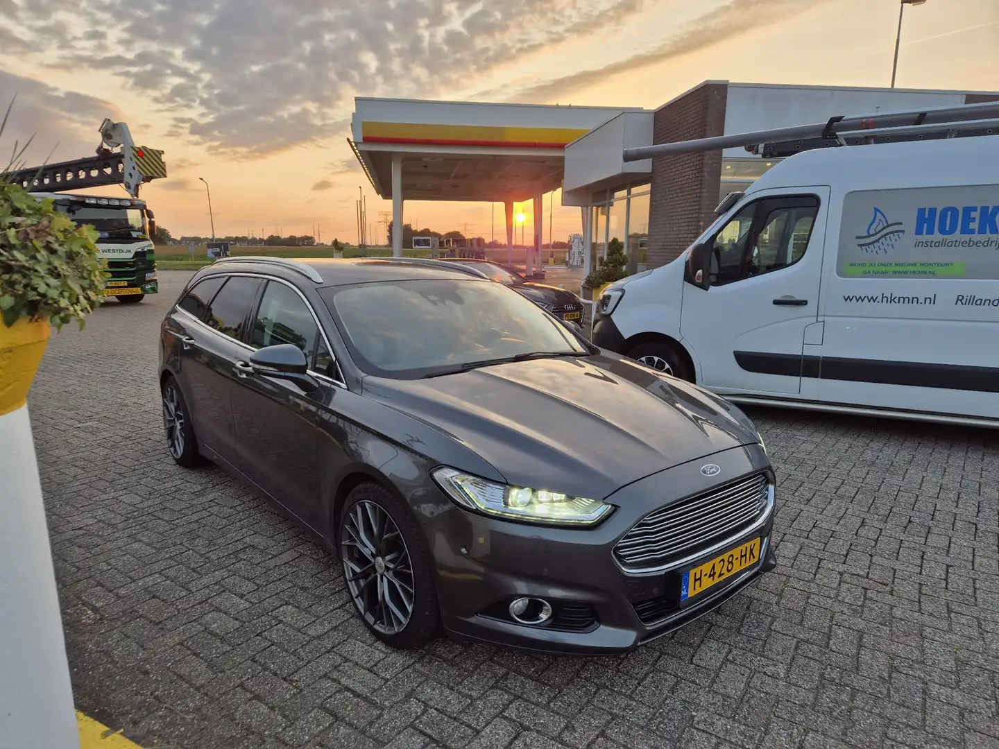 Ford Mondeo 1.6 TDCi Titanium Grijs - 1