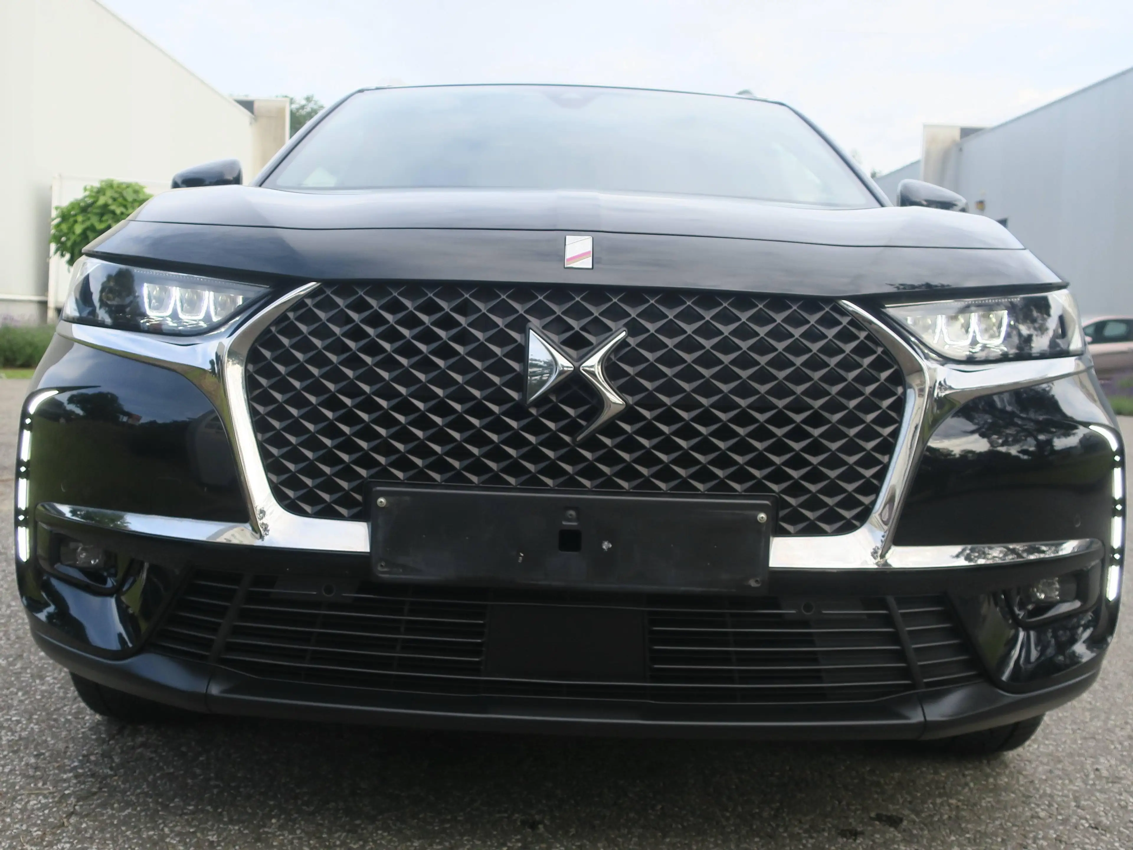 DS Automobiles DS 7 Crossback DS 7 CROSSBACK PHEV 1.6 E-TENSE So Chic (165 kW) (EU6.3) — photo 5