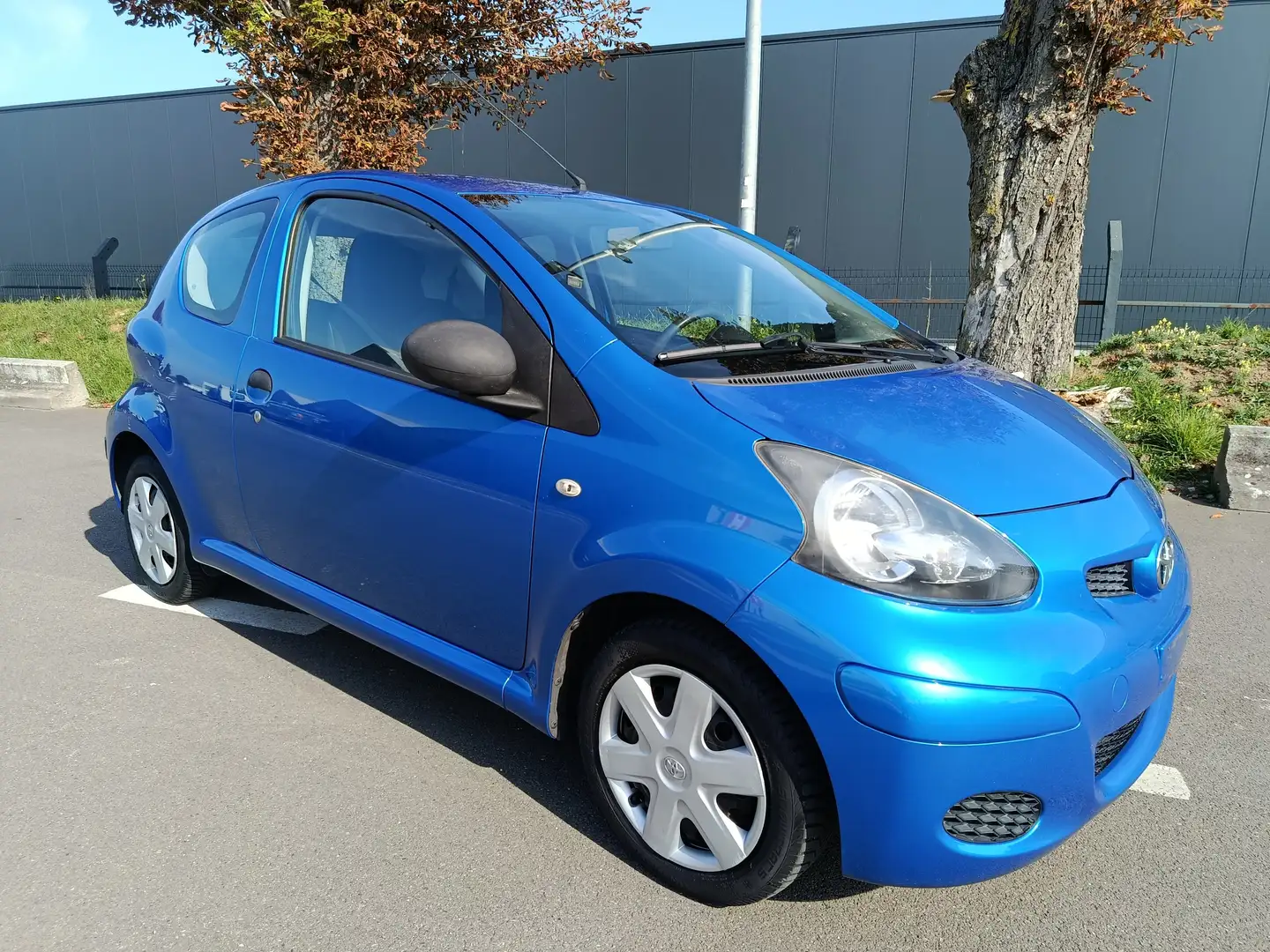 Toyota Aygo Aygo 1.0i VVT-i eur5 pret a immatriculer Bleu - 2