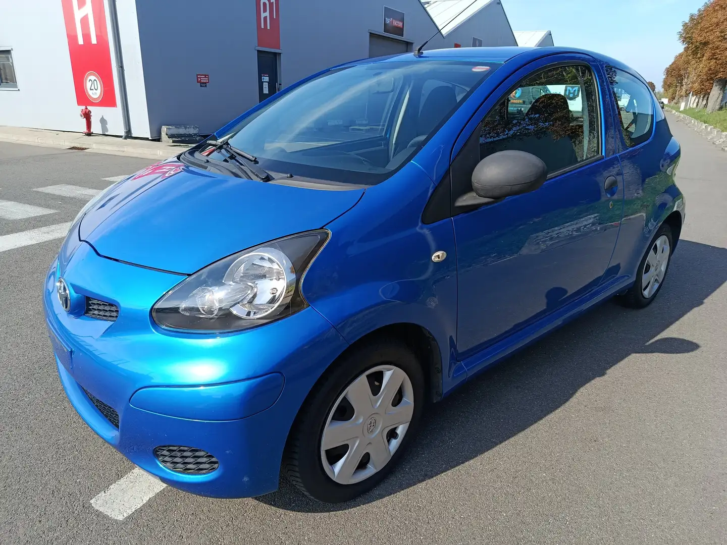 Toyota Aygo Aygo 1.0i VVT-i eur5 pret a immatriculer Bleu - 1