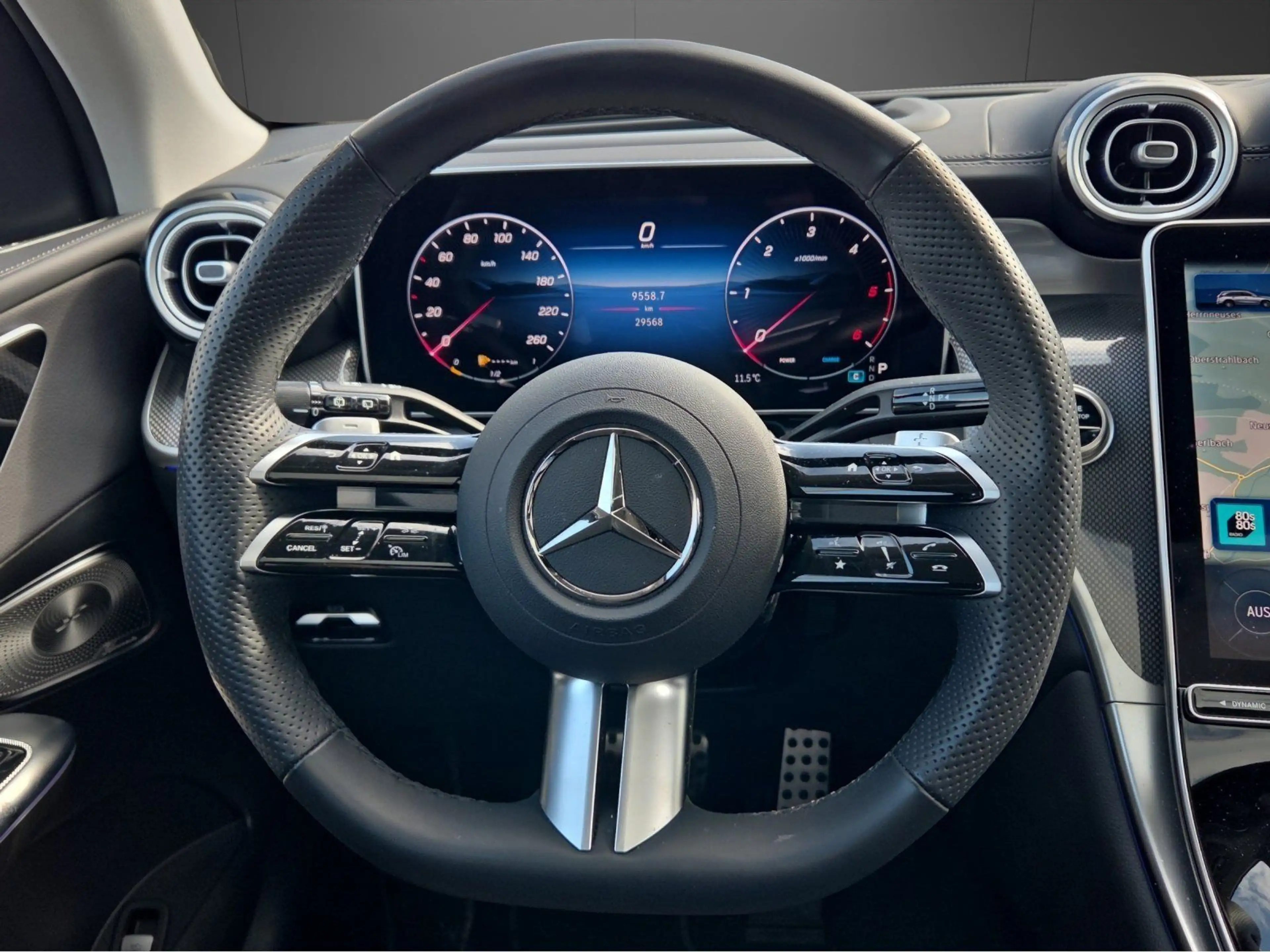 Mercedes-Benz GLC 450 d 4M AMG PREM PLUS+AHK+STHZG+PANO+HUD+++ — photo 7
