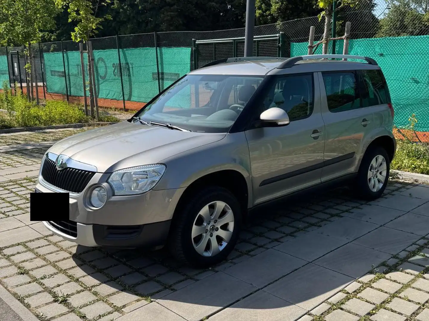 Skoda Yeti Yeti 1.8 TSI 4x4 | Motorüberholung | 1.Hand Silber - 2