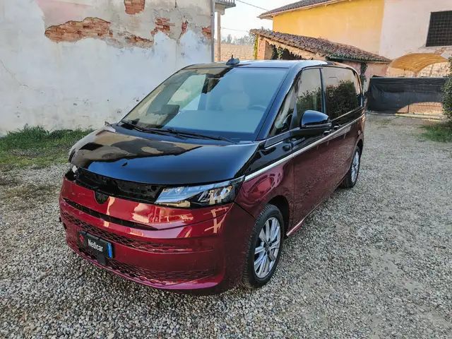 Volkswagen T7 Multivan 2.0 TDI 150cv DSG 7 posti