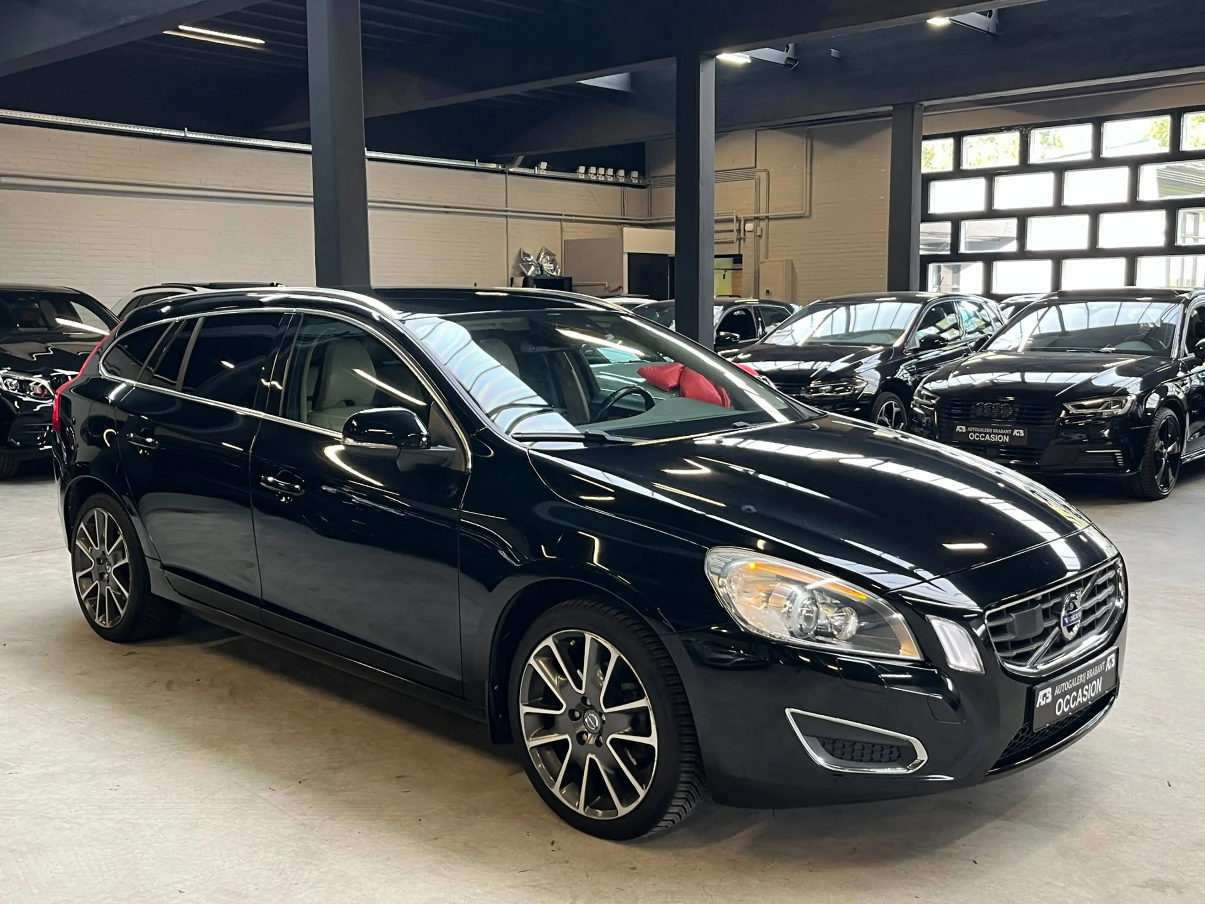 Volvo V60 1.6 T4F Summum /Dodehoek/Cruise/XenonLed/Stoelverw — photo 7