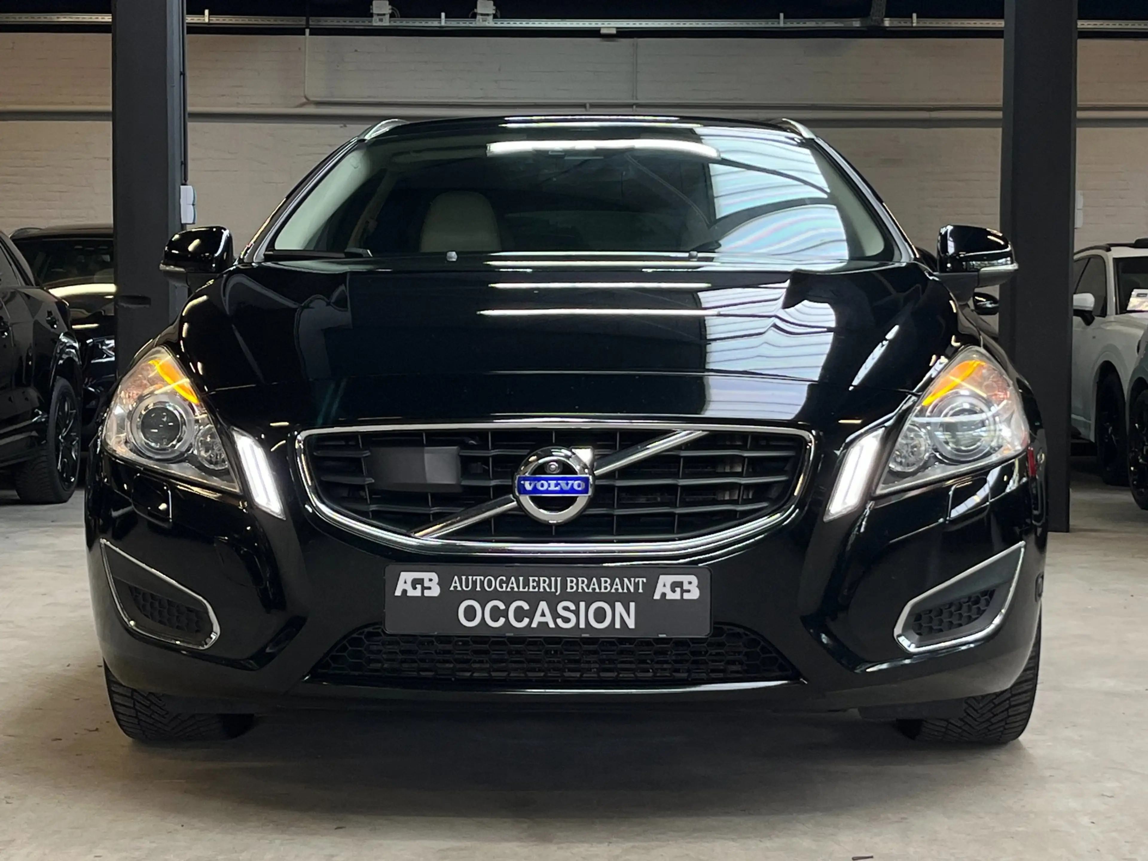 Volvo V60 1.6 T4F Summum /Dodehoek/Cruise/XenonLed/Stoelverw — photo 8