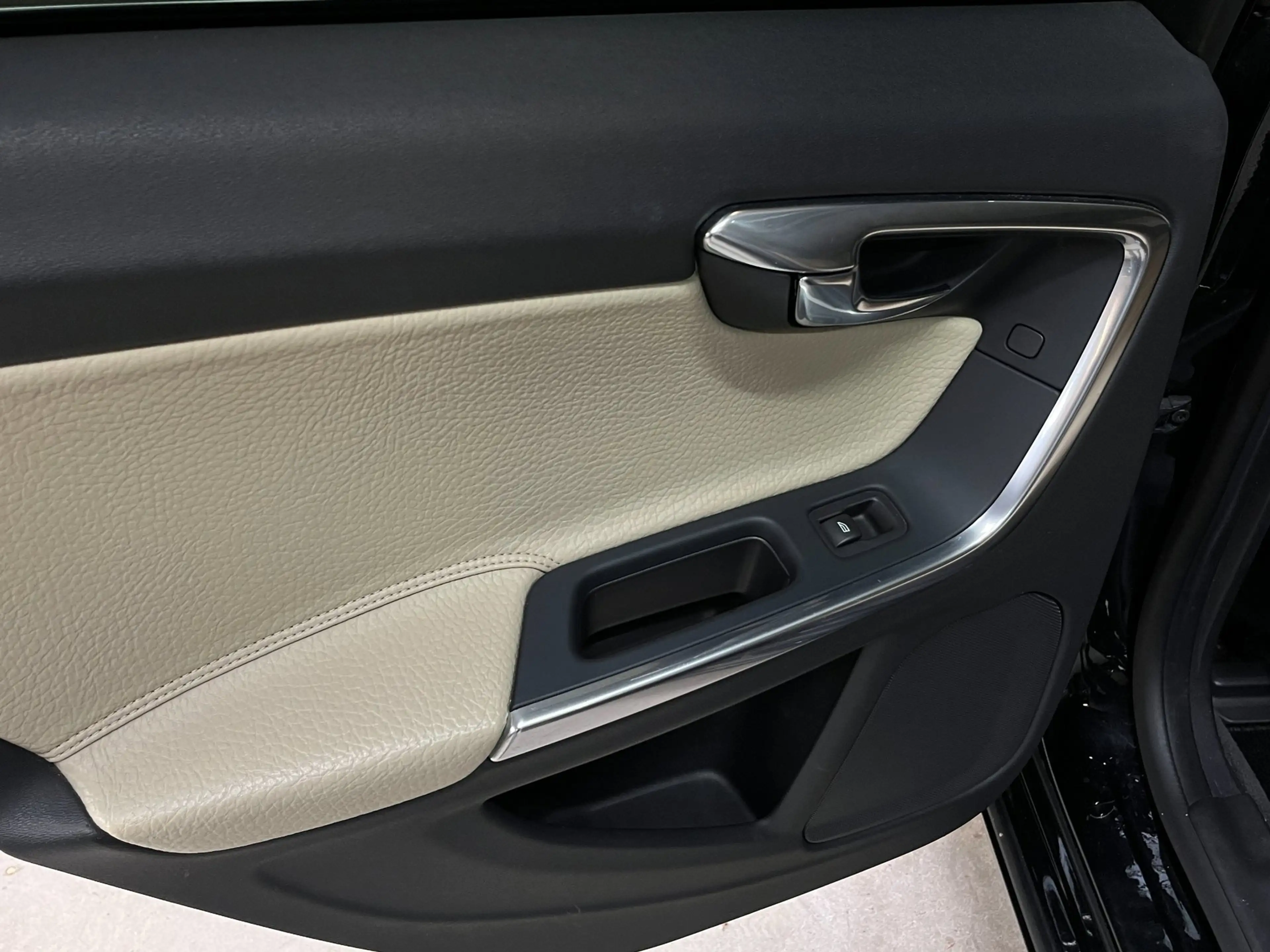 Volvo V60 1.6 T4F Summum /Dodehoek/Cruise/XenonLed/Stoelverw — photo 13